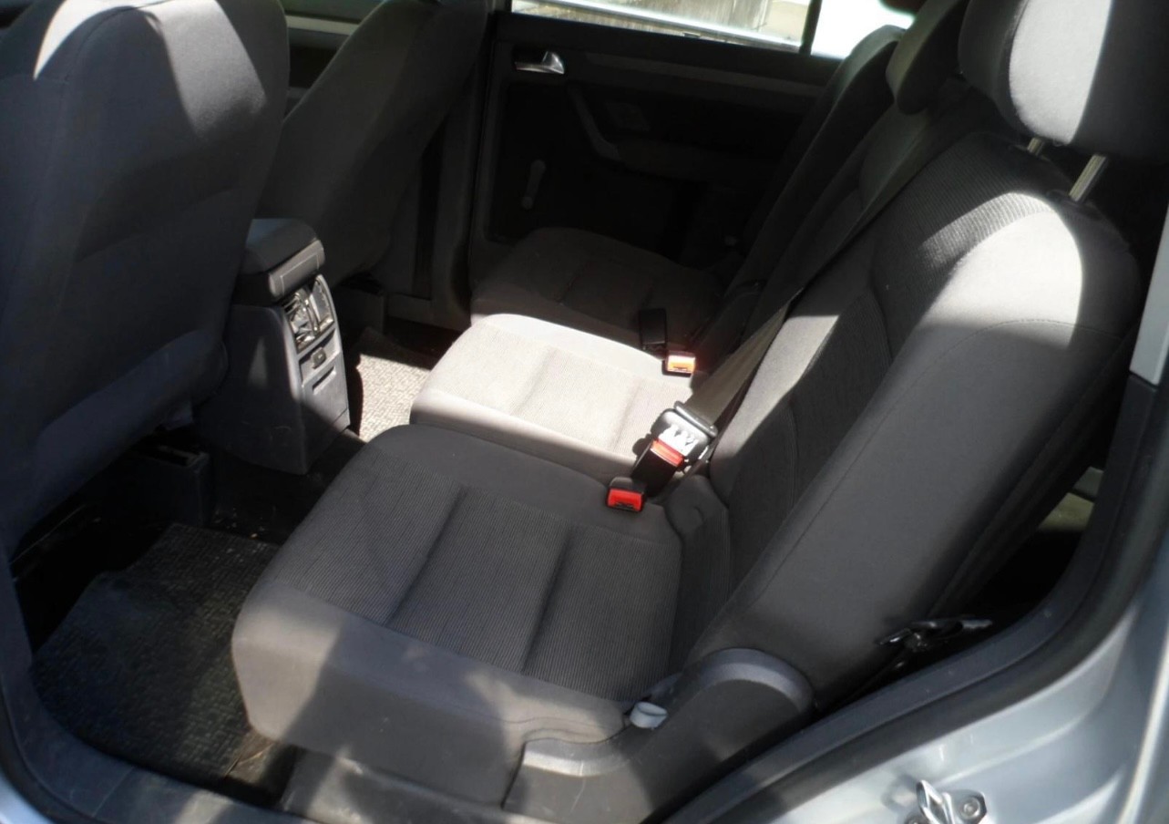 VW Touran 1.9 TDI Trendline-image-8