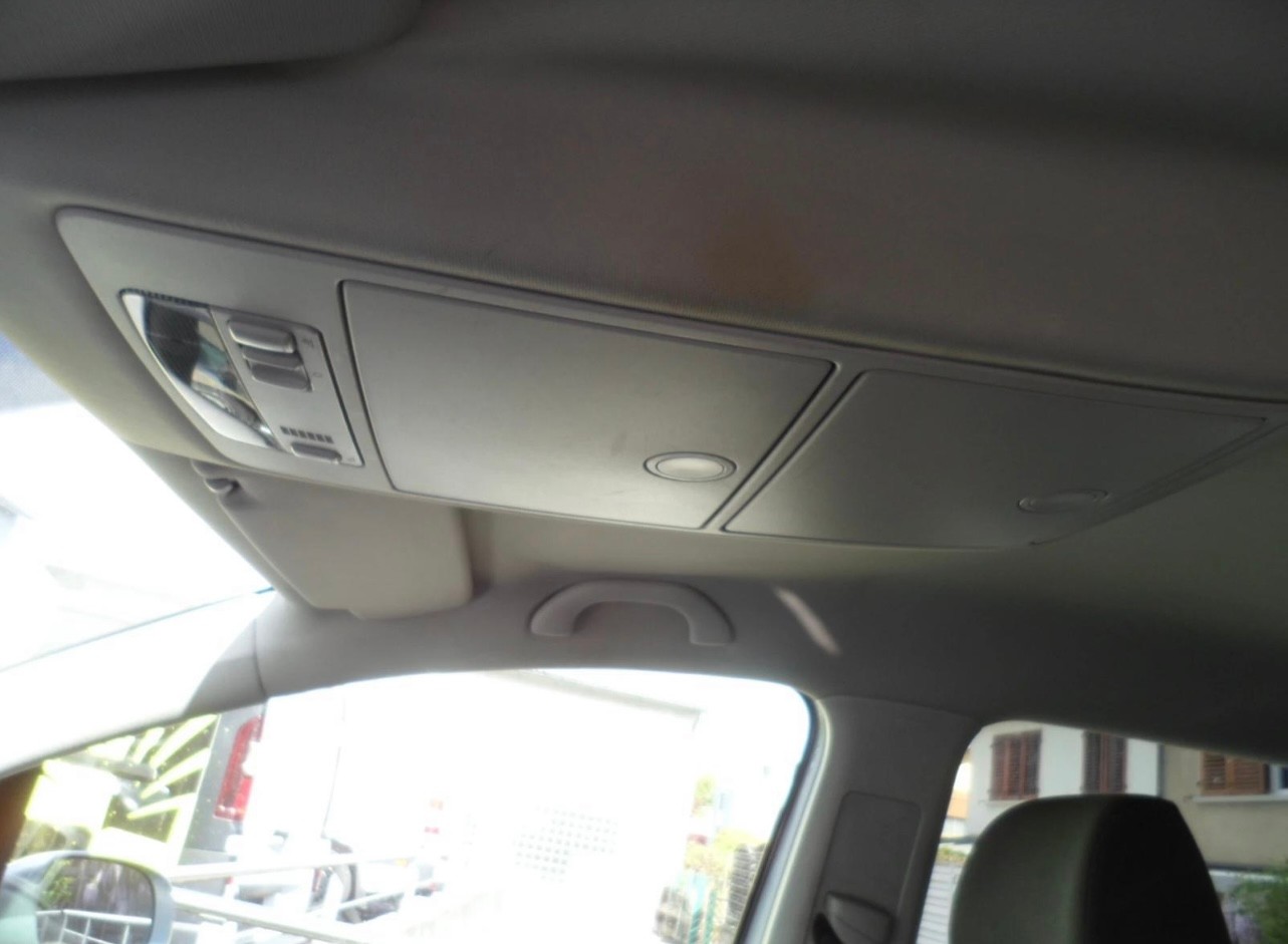 VW Touran 1.9 TDI Trendline-image-2