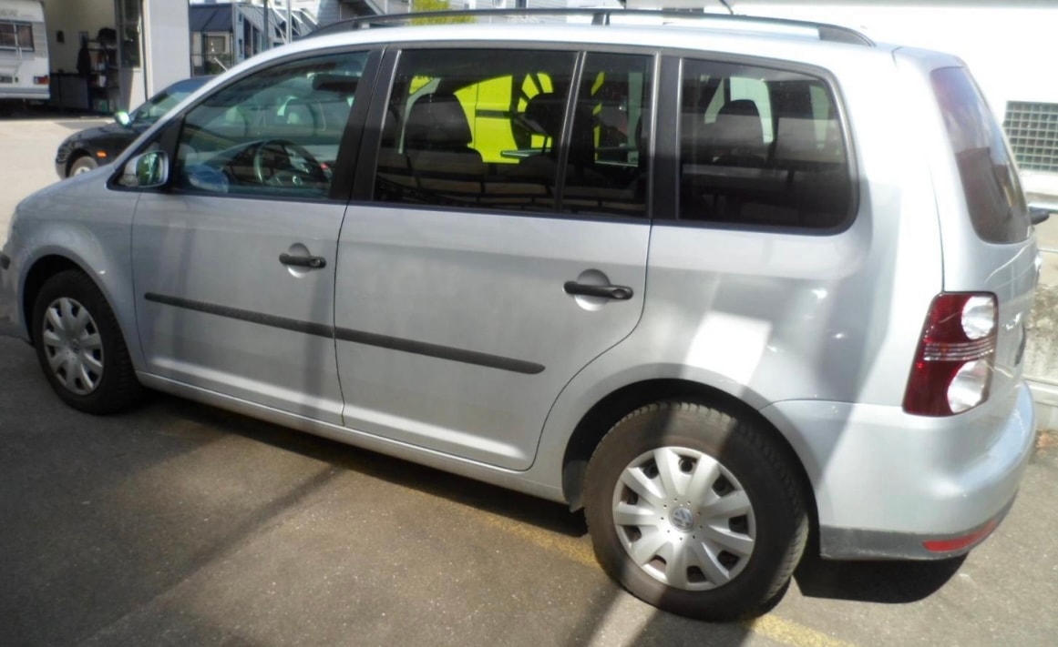 VW Touran 1.9 TDI Trendline-image-11