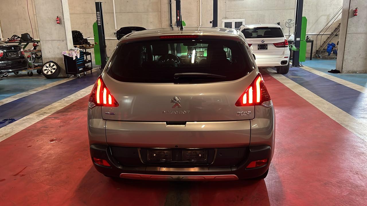 PEUGEOT 3008 1.6 Blue HDI Allure Tiptronic-image-7