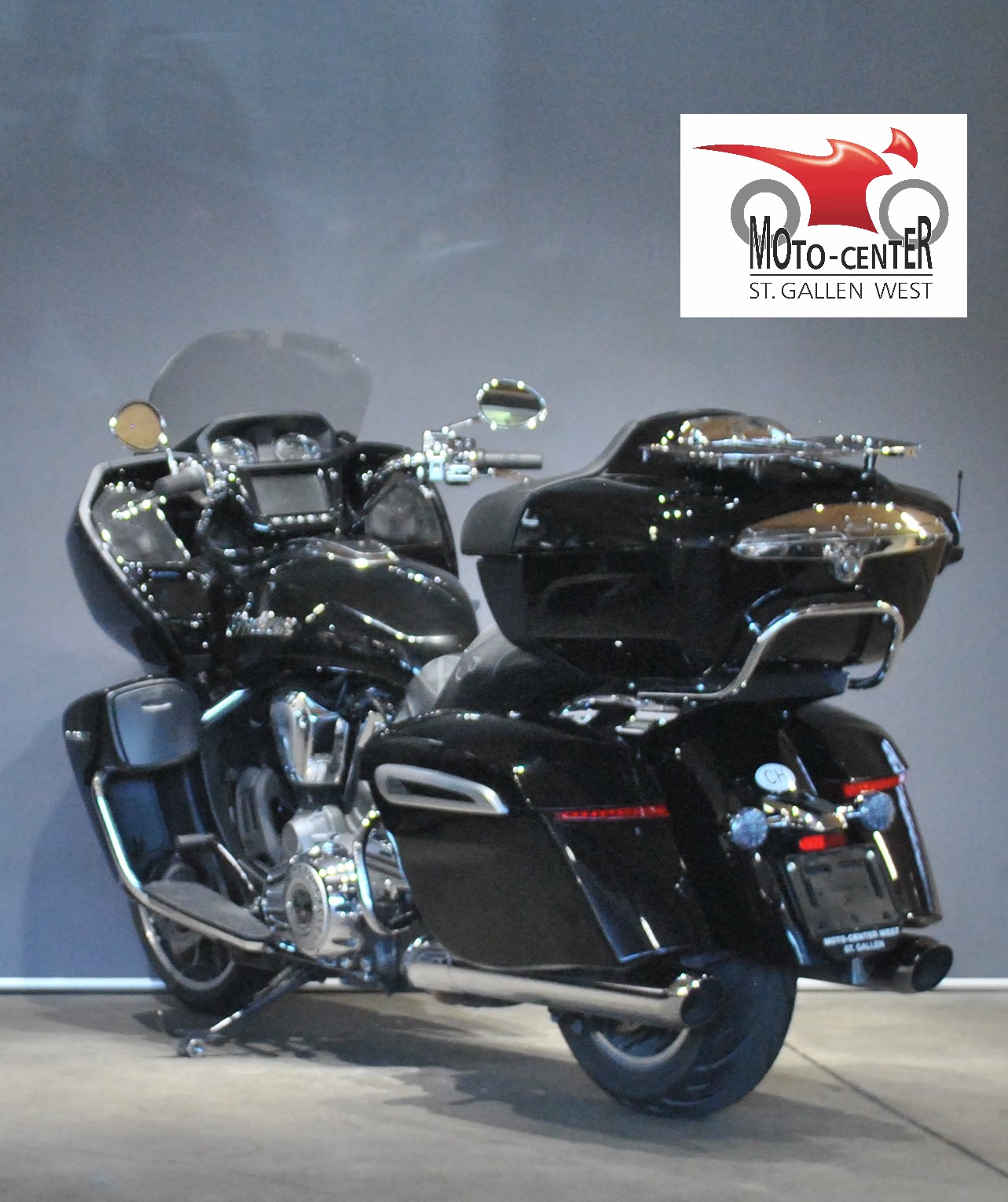 INDIAN Pursuit Limited-showroom-element-3