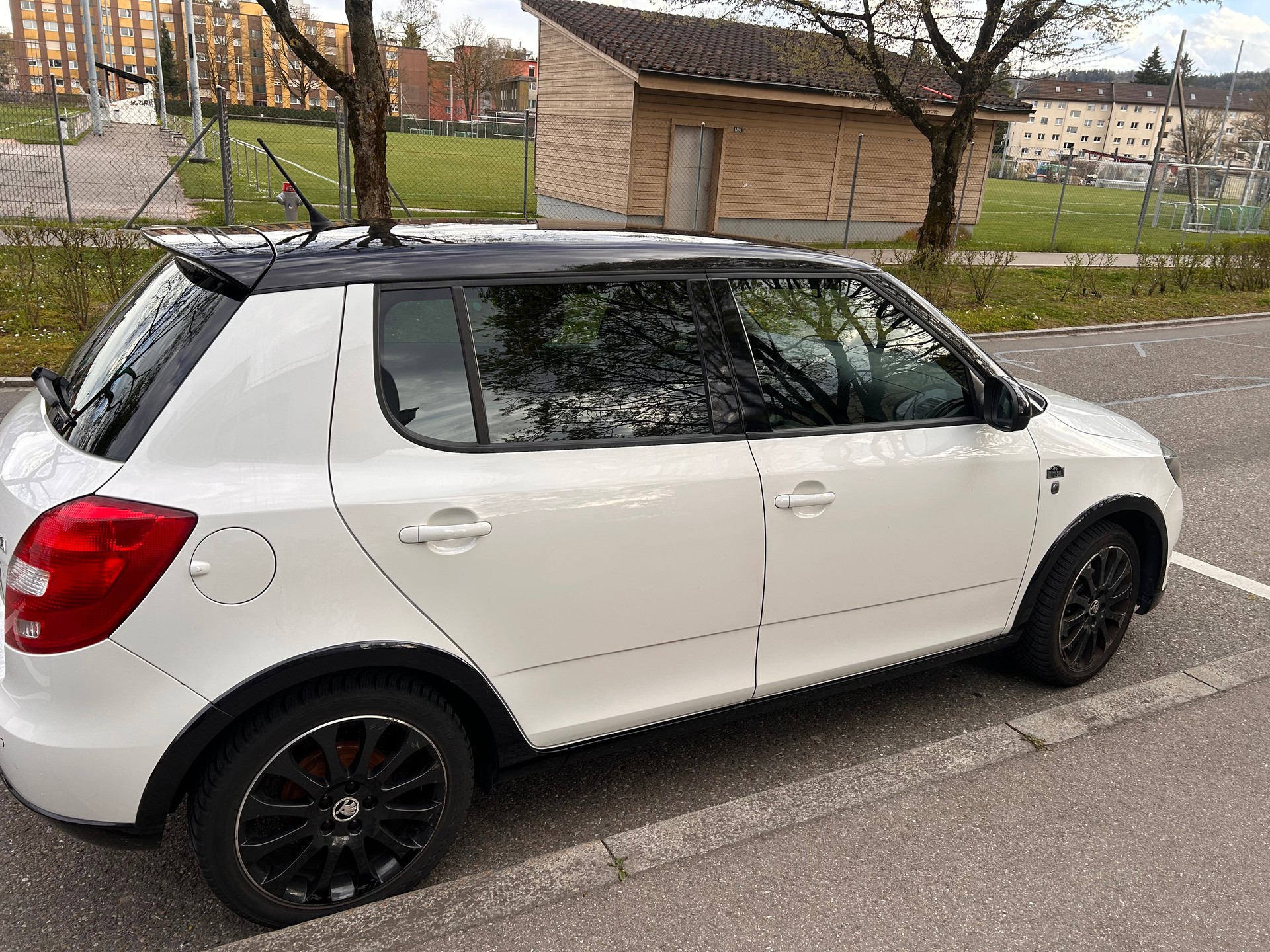SKODA 1.2 TSI Monte Carlo-image-3