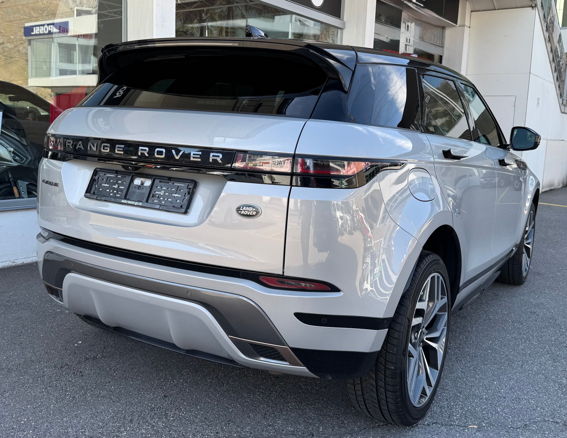 LAND ROVER Range Rover Evoque R-Dyn First Edi P 250 HSE AT9-image-4