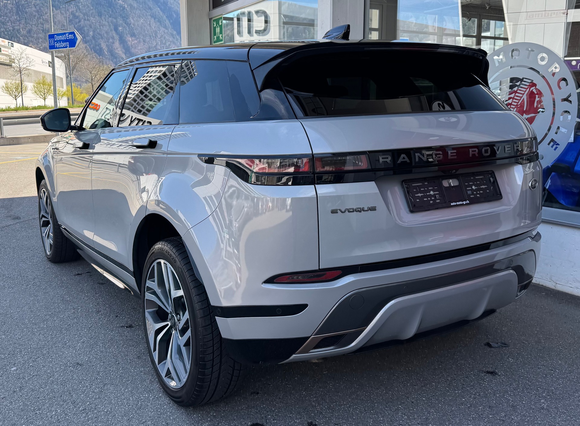 LAND ROVER Range Rover Evoque R-Dyn First Edi P 250 HSE AT9-image-3