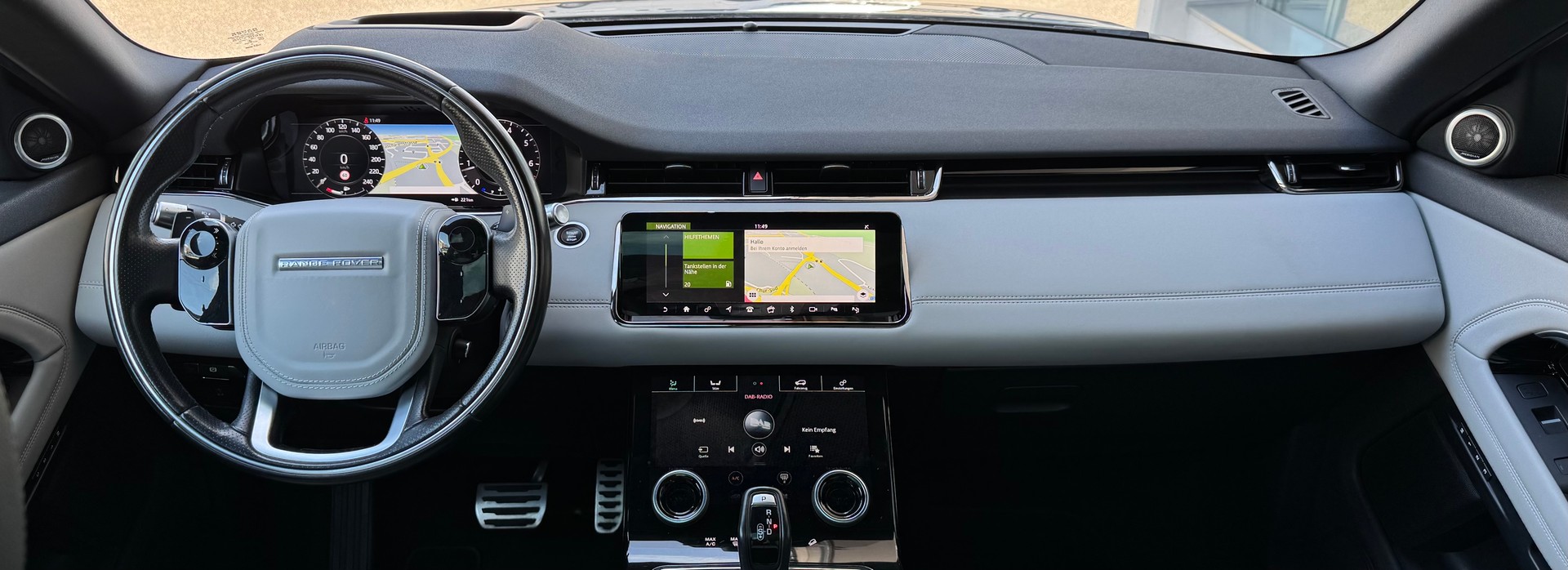 LAND ROVER Range Rover Evoque R-Dyn First Edi P 250 HSE AT9-image-11