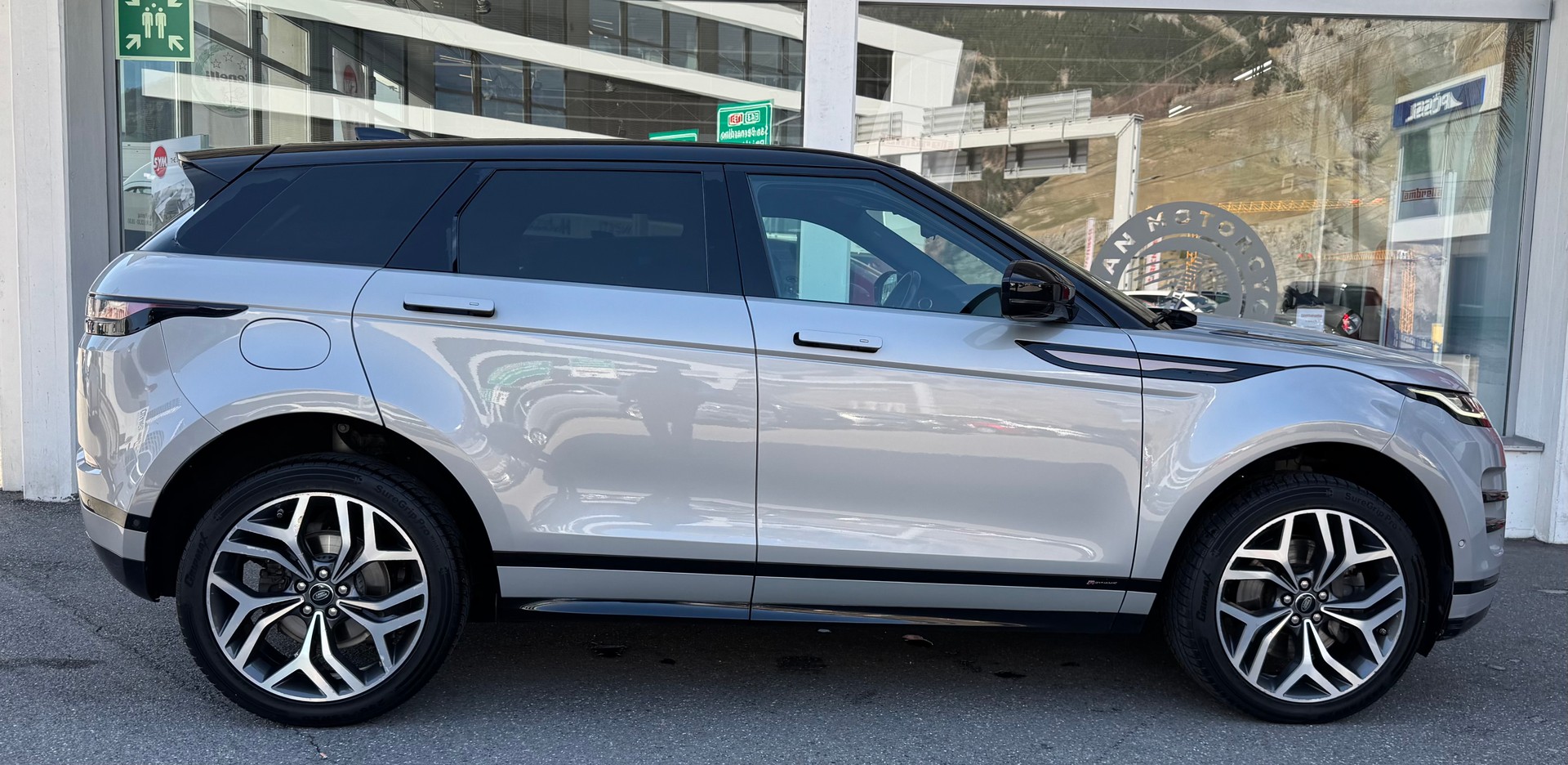 LAND ROVER Range Rover Evoque R-Dyn First Edi P 250 HSE AT9-image-1