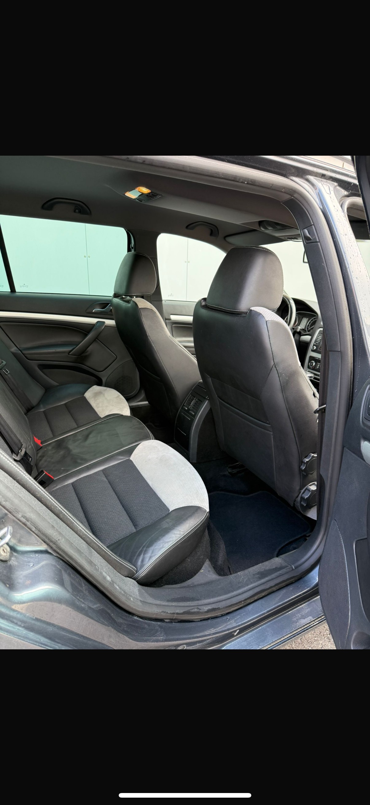 SKODA Octavia Combi 2.0 TDI RS DSG-image-10