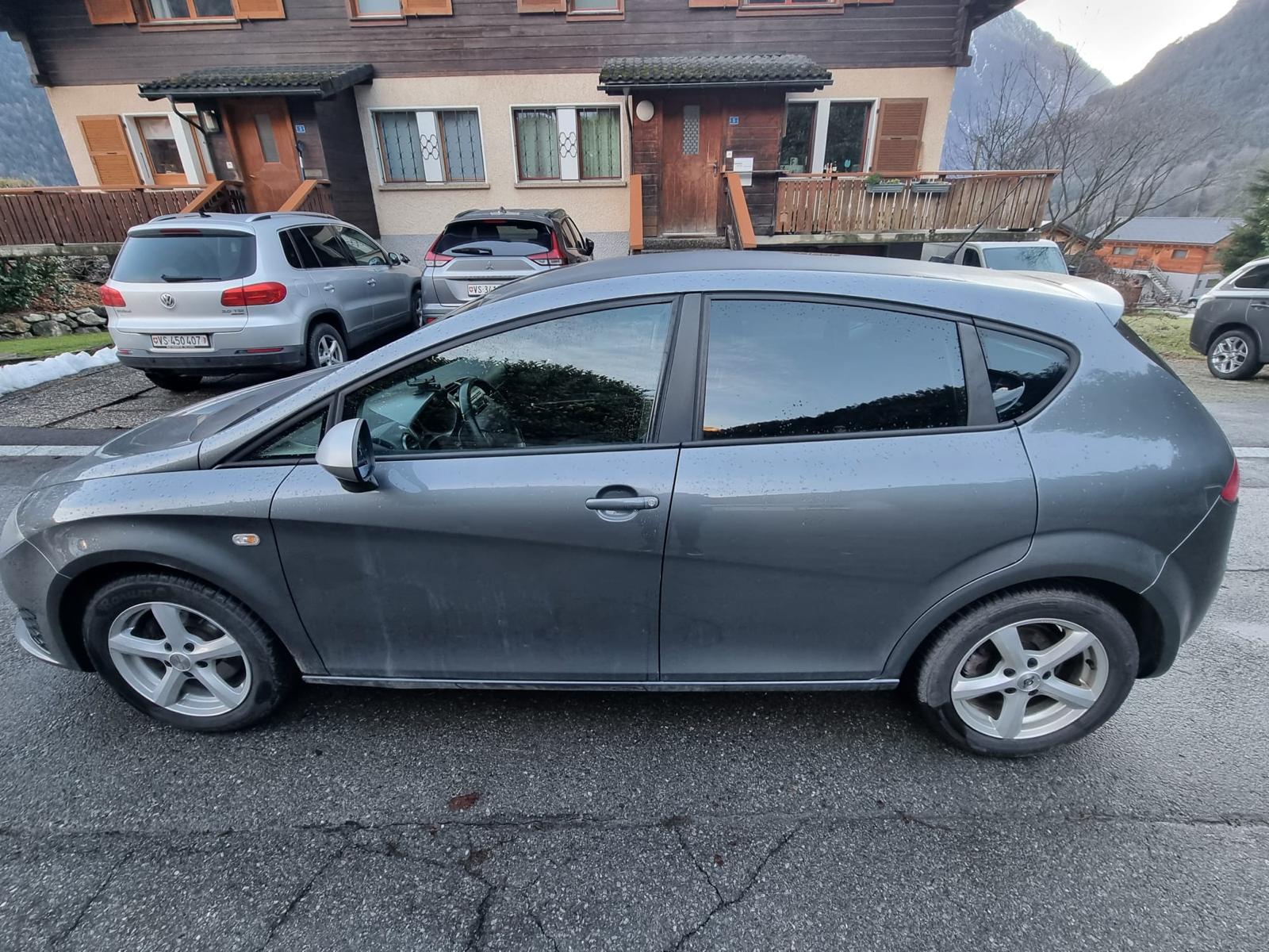 SEAT Leon 1.8 TSI FR-image-1