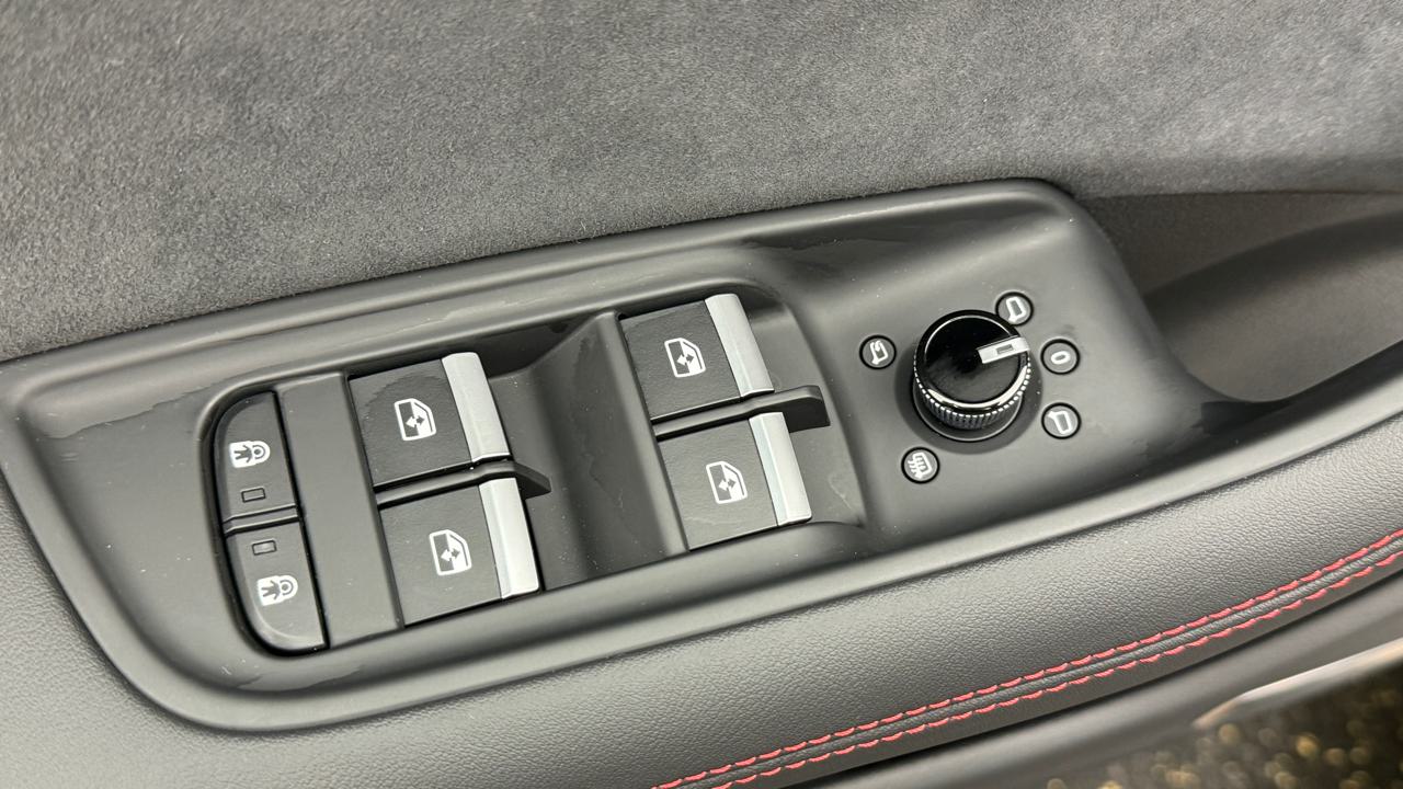 AUDI Q8 SUV TDI quattro 210 kW S line-image-8