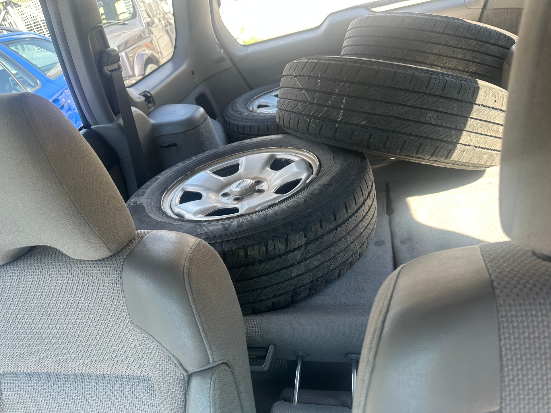 SUBARU Forester 2.0X-image-9