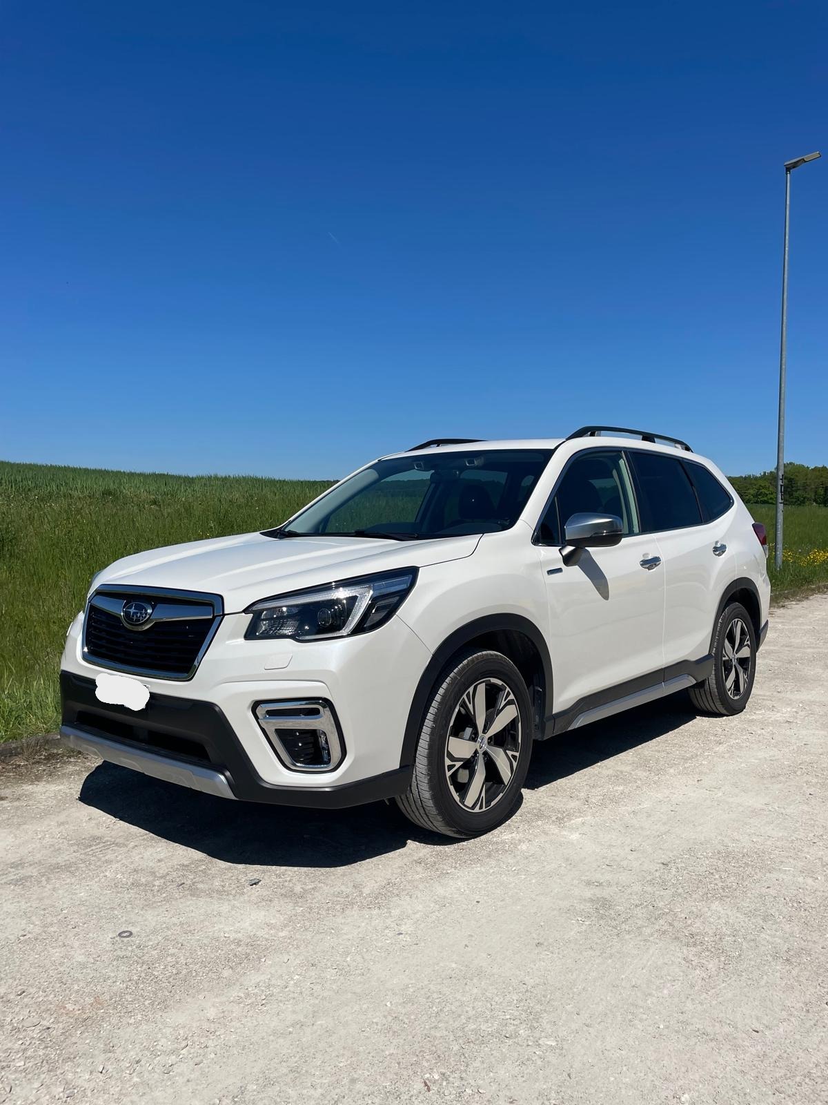 SUBARU Forester 2.0i e-Boxer Luxury-image-0