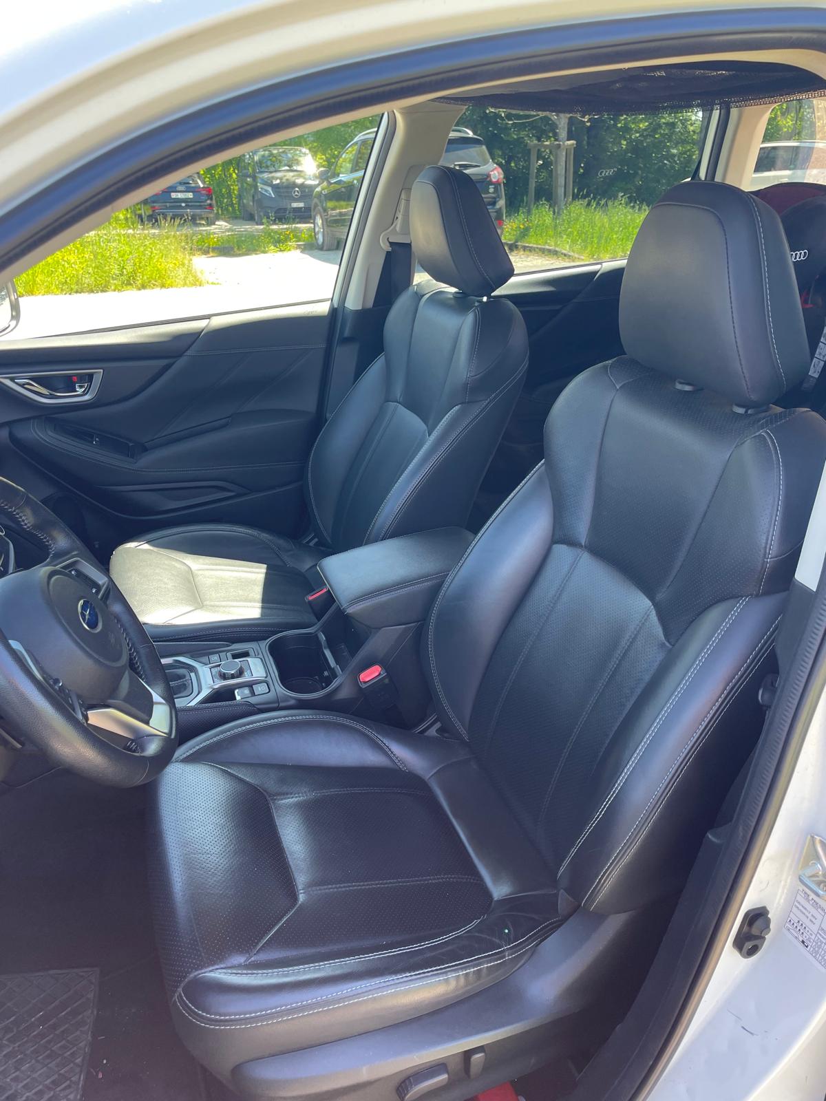 SUBARU Forester 2.0i e-Boxer Luxury-image-4