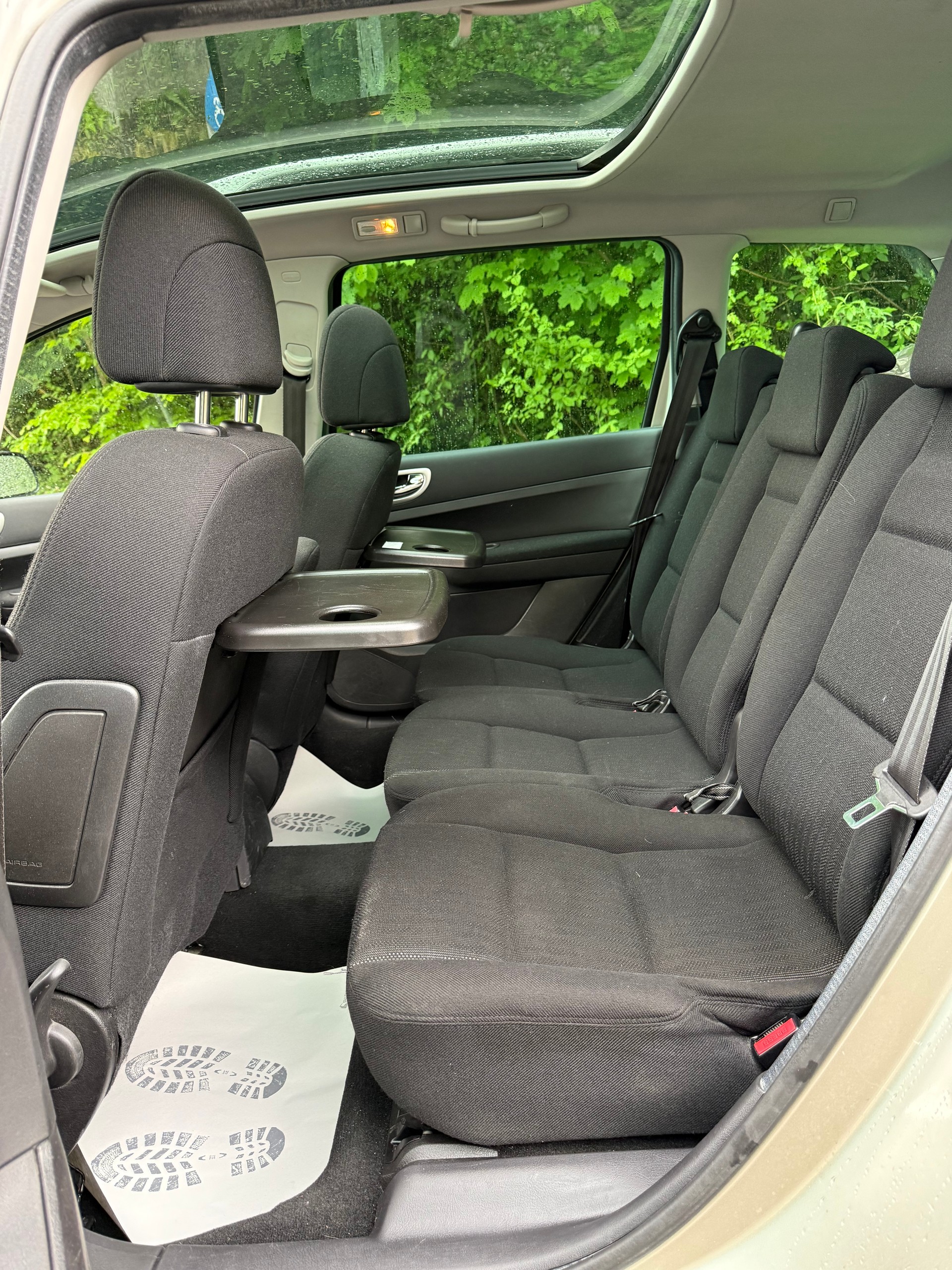 PEUGEOT 307 SW 2.0 HDI Platinum Edition-image-8