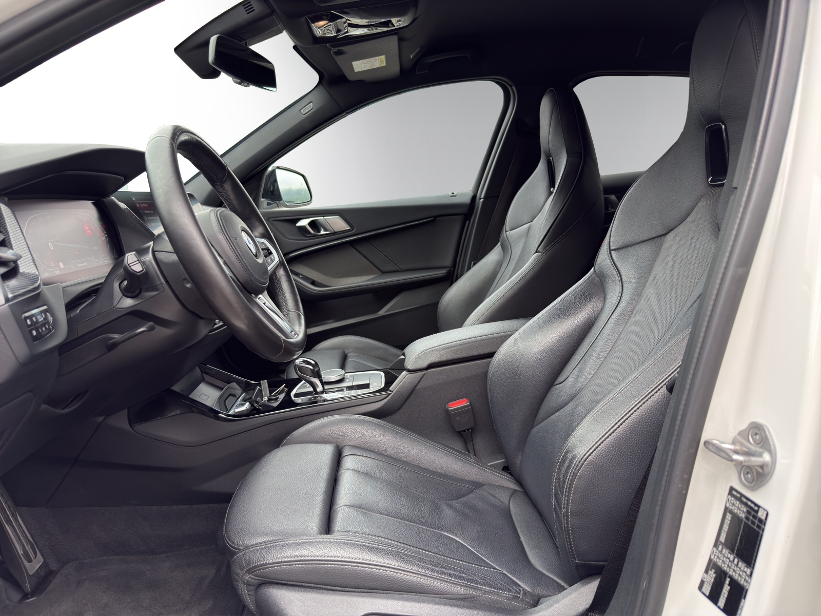 BMW 118i Pure M Sport Steptr.-image-6