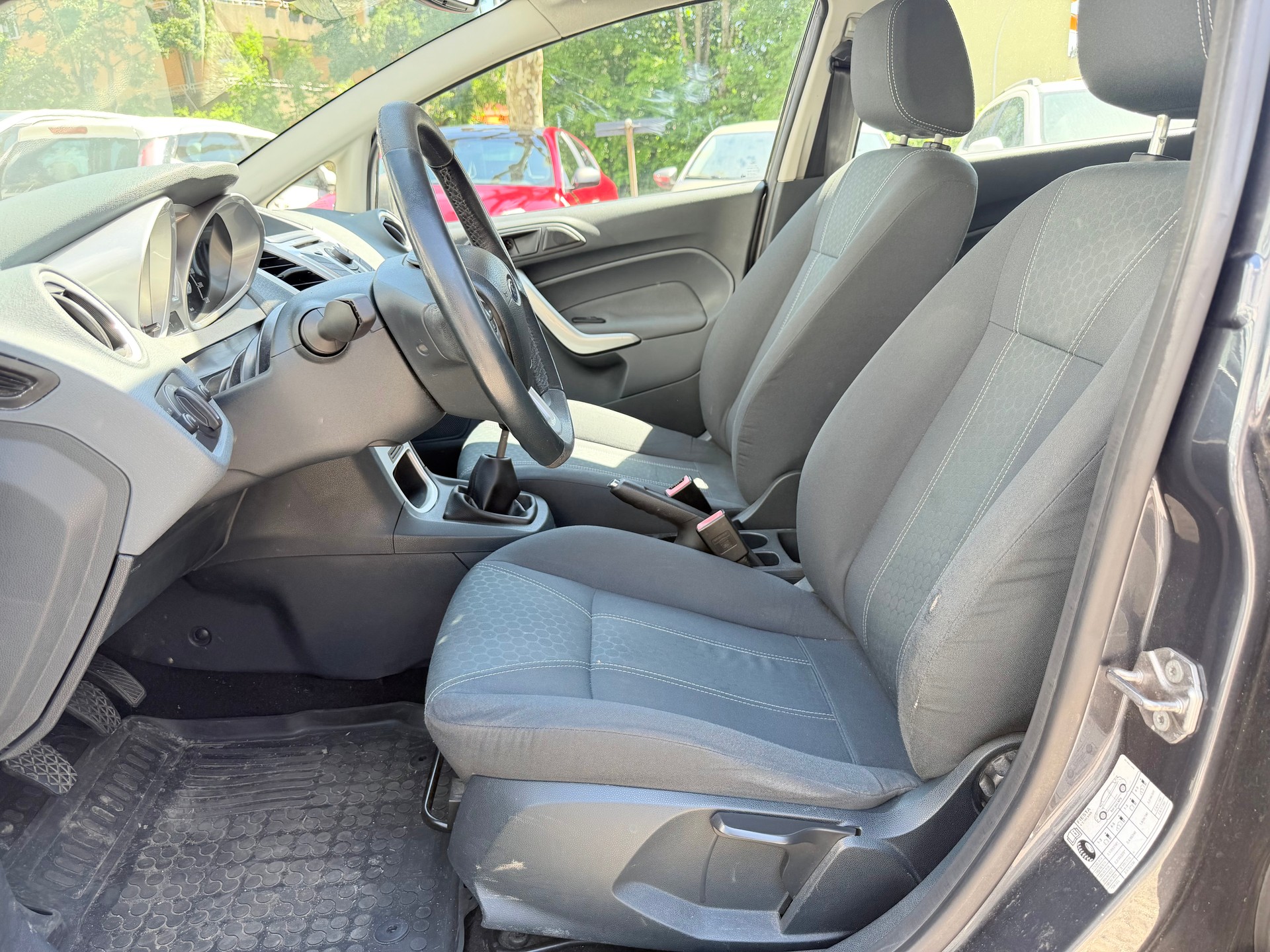 FORD Fiesta 1.6 16V TDCi Trend-image-8