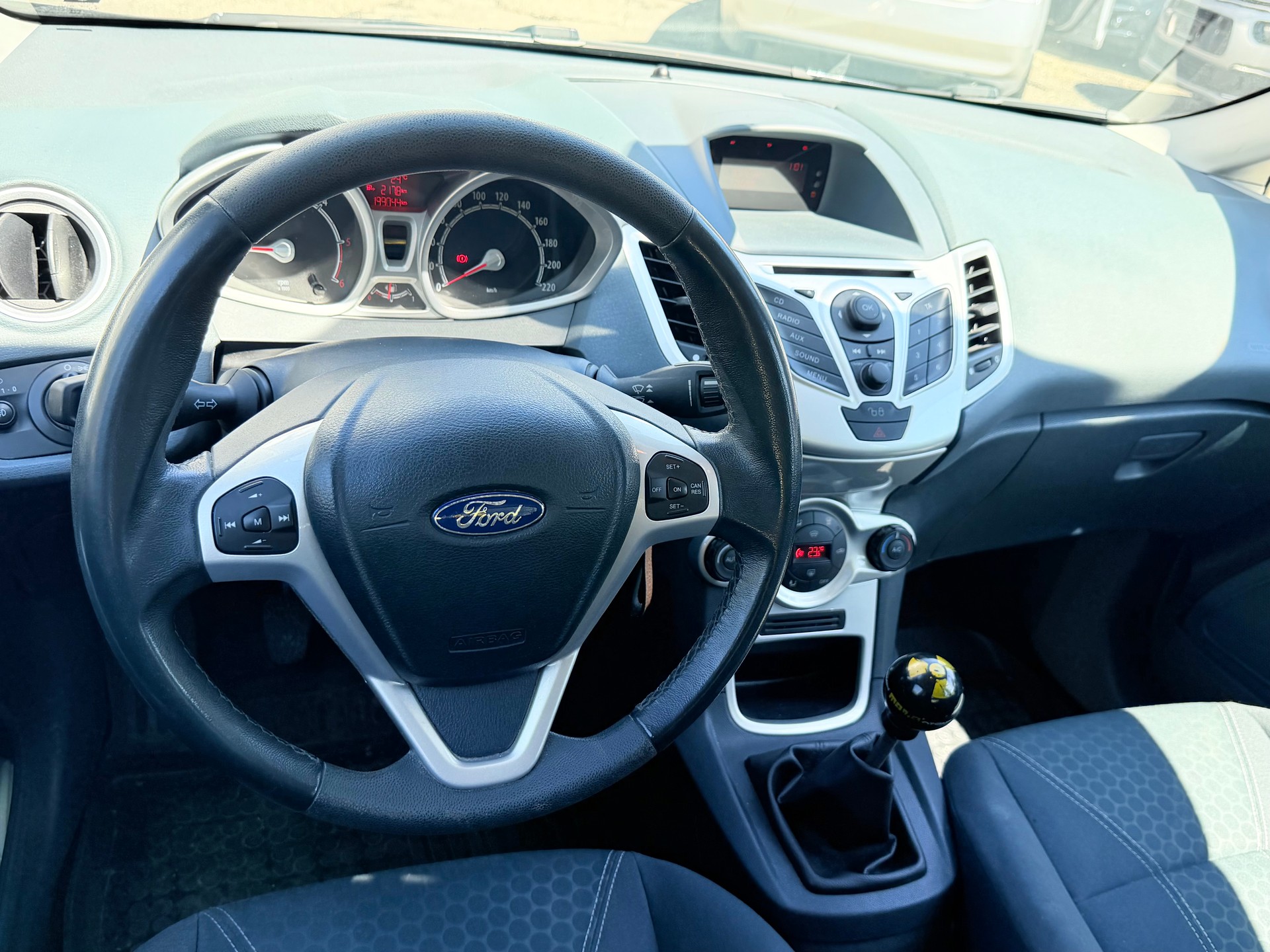 FORD Fiesta 1.6 16V TDCi Trend-image-10