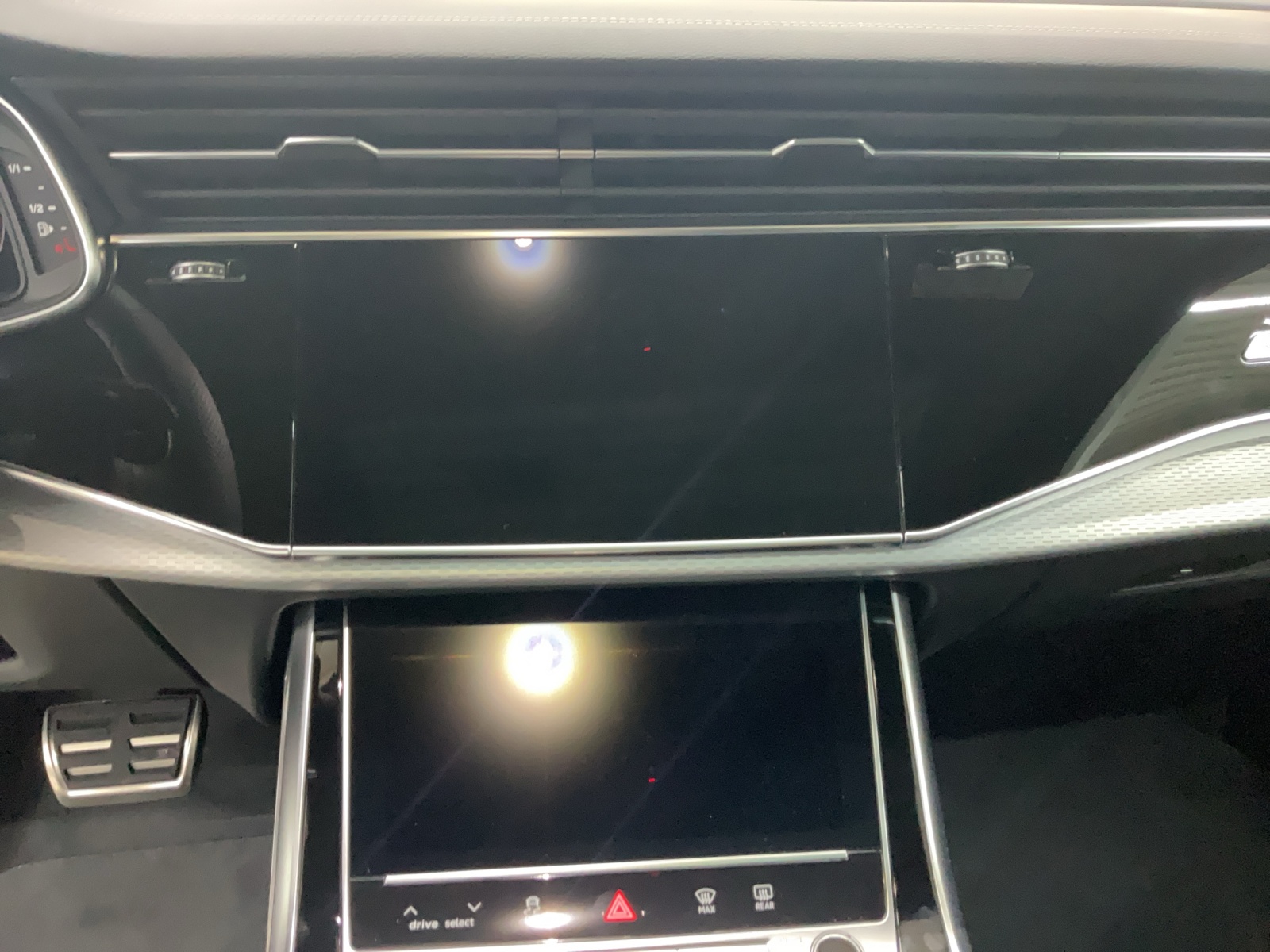 AUDI Q8 SUV TFSI e quattro 290 kW Attraction tiptronic-image-10
