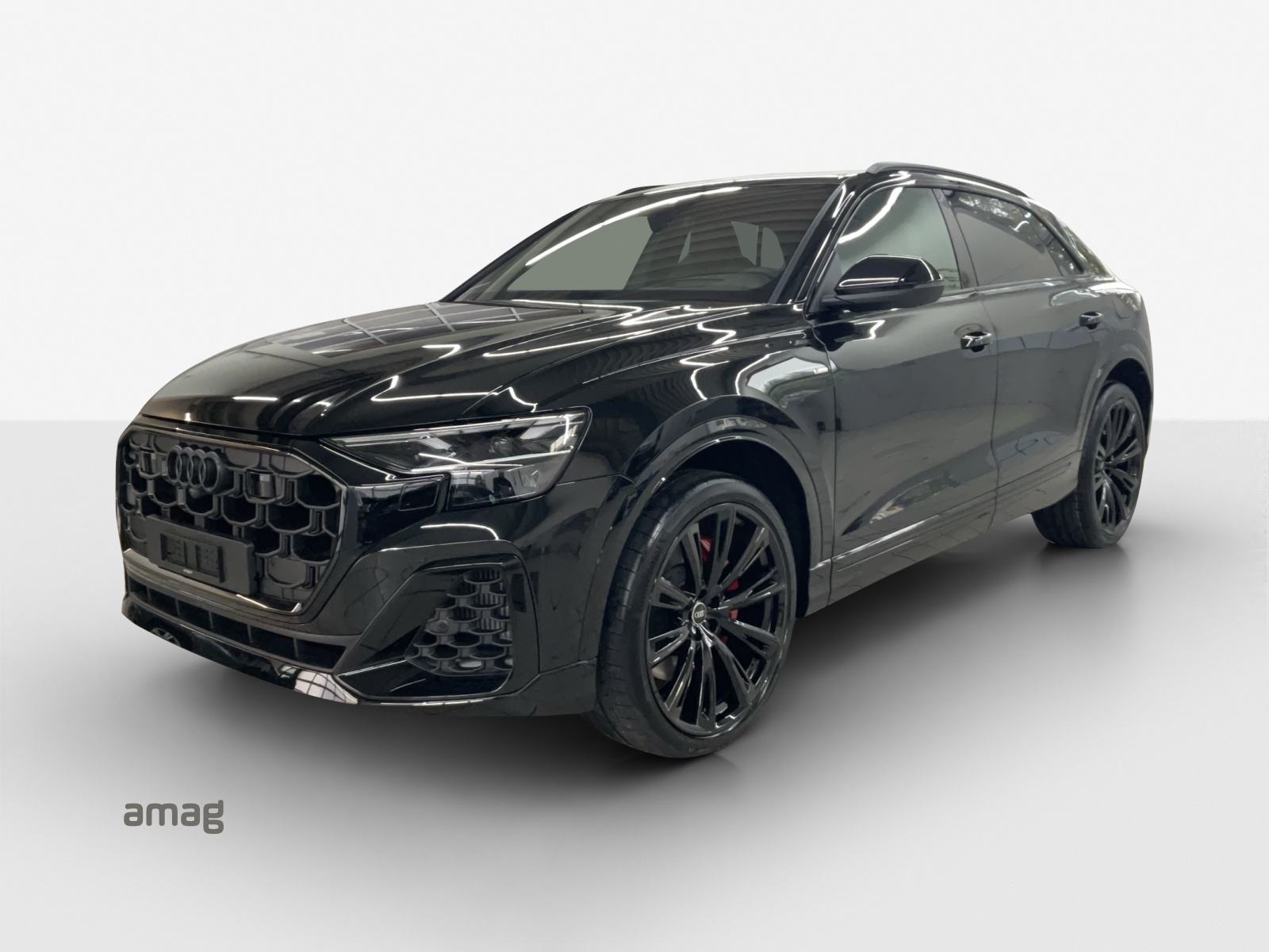 AUDI Q8 SUV TFSI e quattro 290 kW Attraction tiptronic-image-0