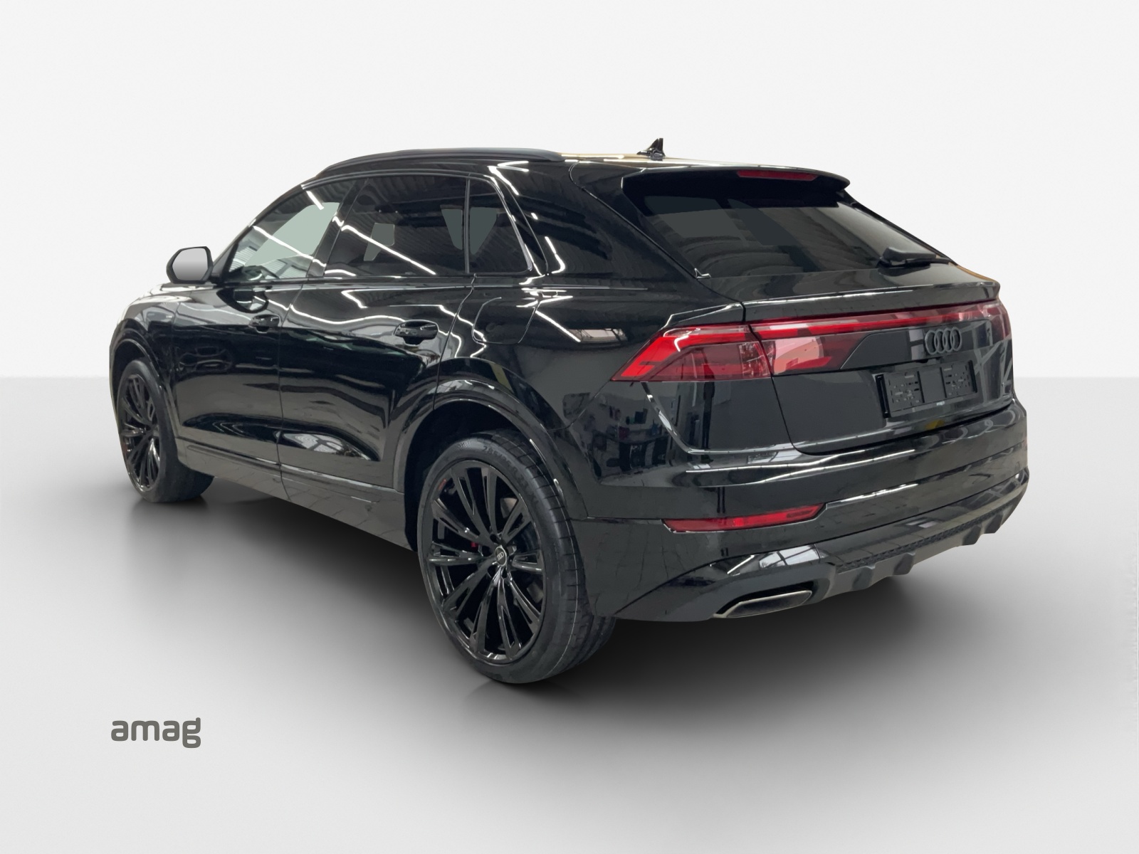 AUDI Q8 SUV TFSI e quattro 290 kW Attraction tiptronic-image-2