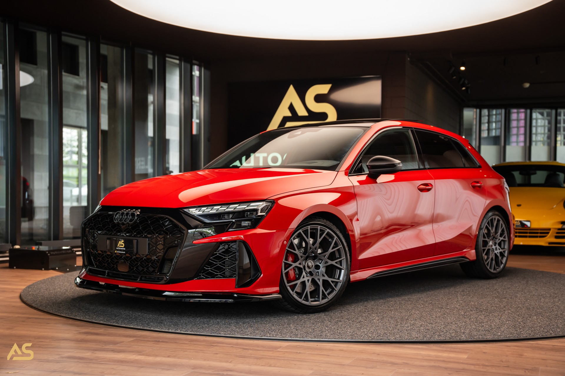 AUDI RS3 Sportback 2.5 TSI Facelift *PROGRESSIVE RED* TRAUM | R8-SCHALENSITZE | PANORAMA | CARBON | WERKSGARANTIE-image-0