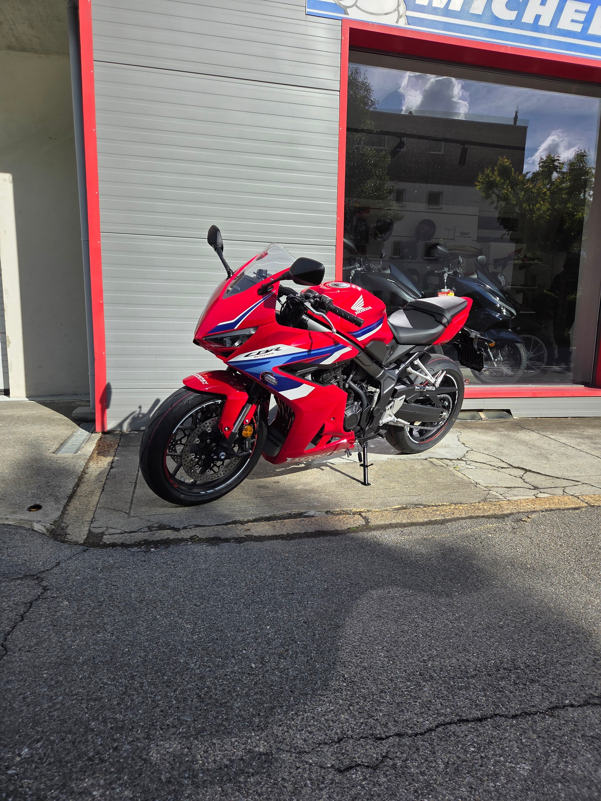 HONDA CBR 650 R E-Clutch