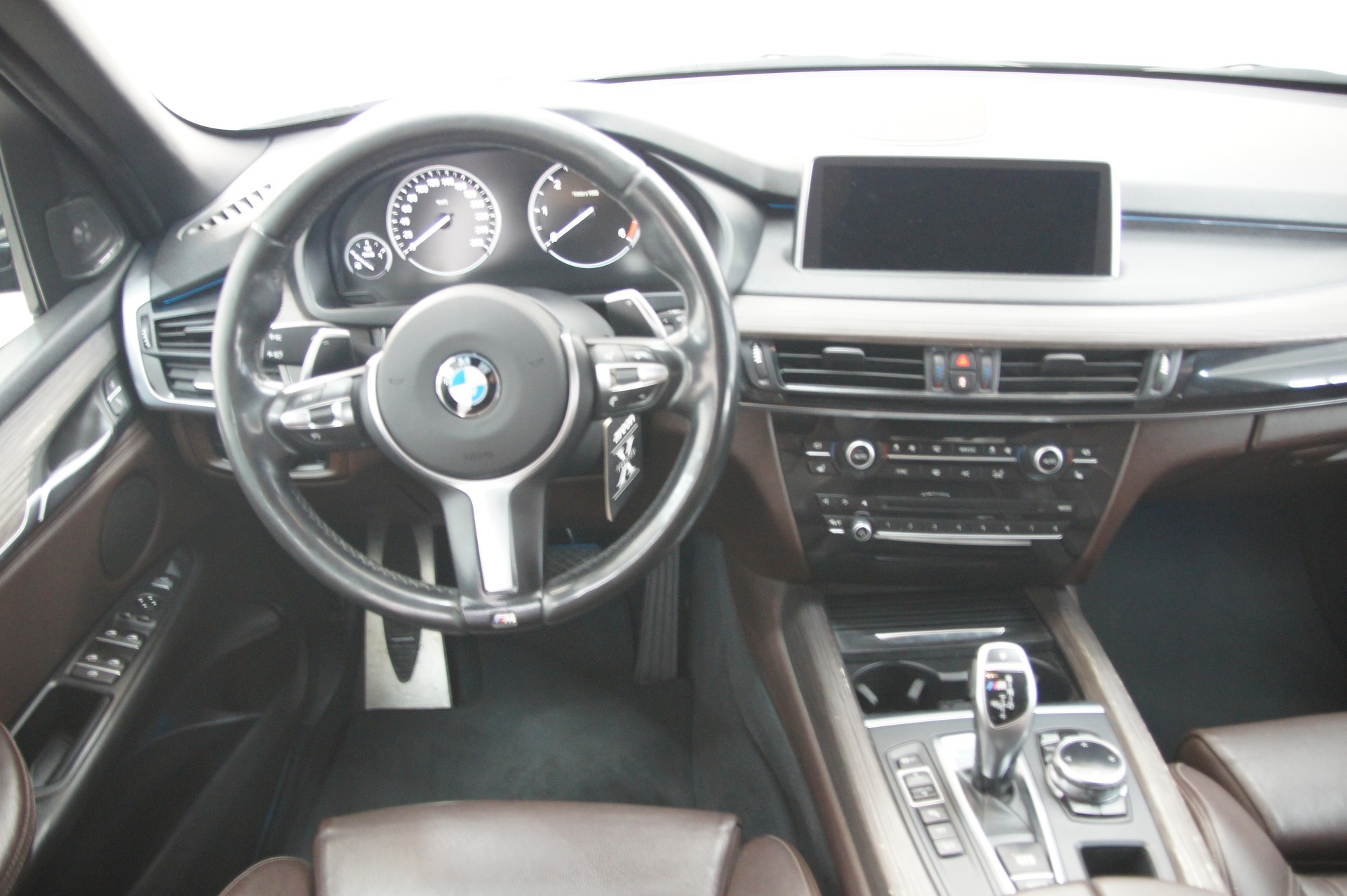 BMW X5 xDrive M50d Steptronic-image-9