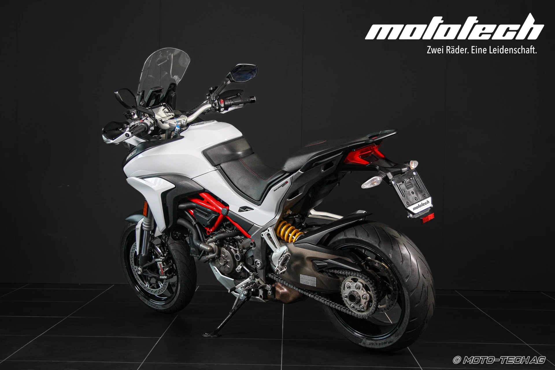 DUCATI Multistrada 1200 S-showroom-element-3