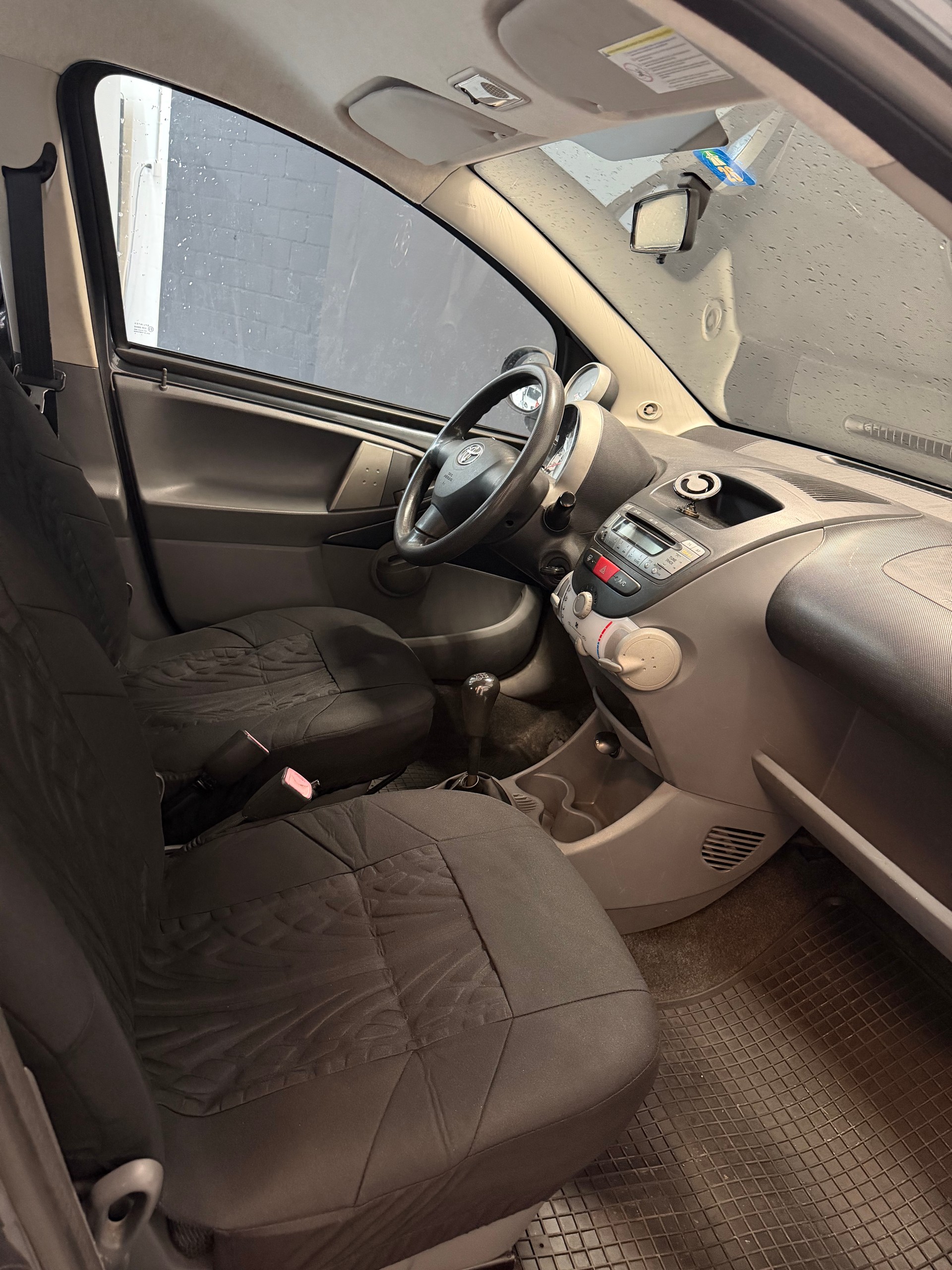 TOYOTA Aygo 1.0 Linea Luna ***CH-Fahrzeug*** 2. Hand / Frisch ab MFK-image-8
