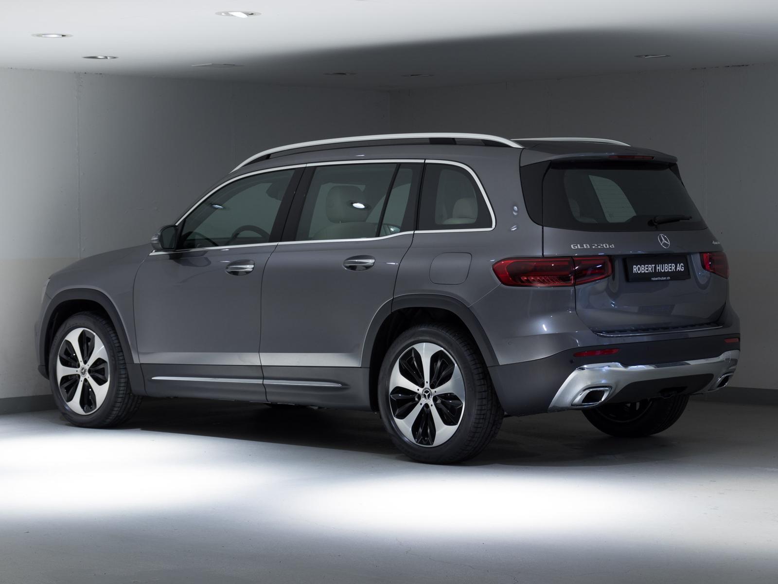 MERCEDES-BENZ GLB 220 d 4MATIC-image-4
