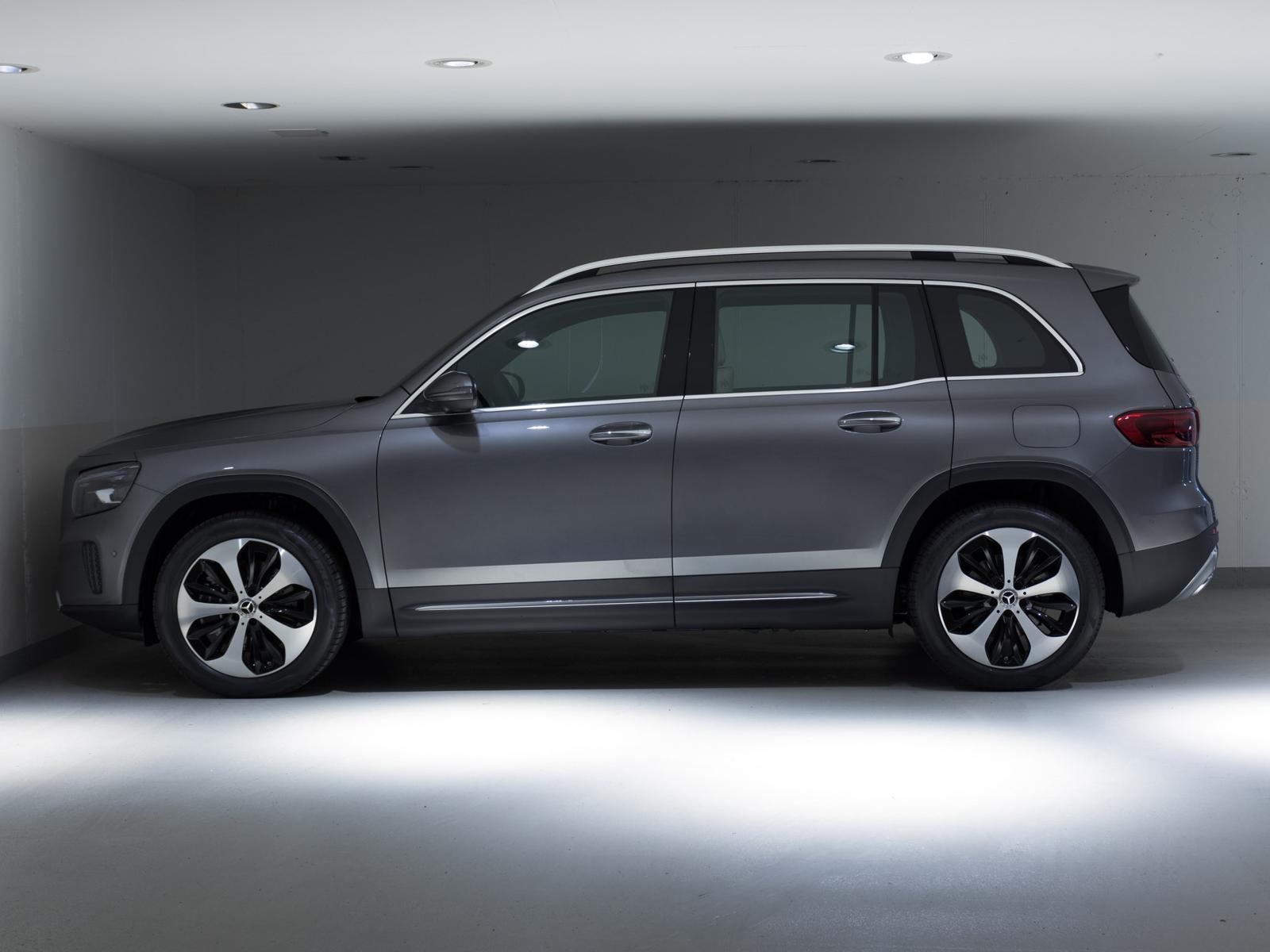 MERCEDES-BENZ GLB 220 d 4MATIC-image-5