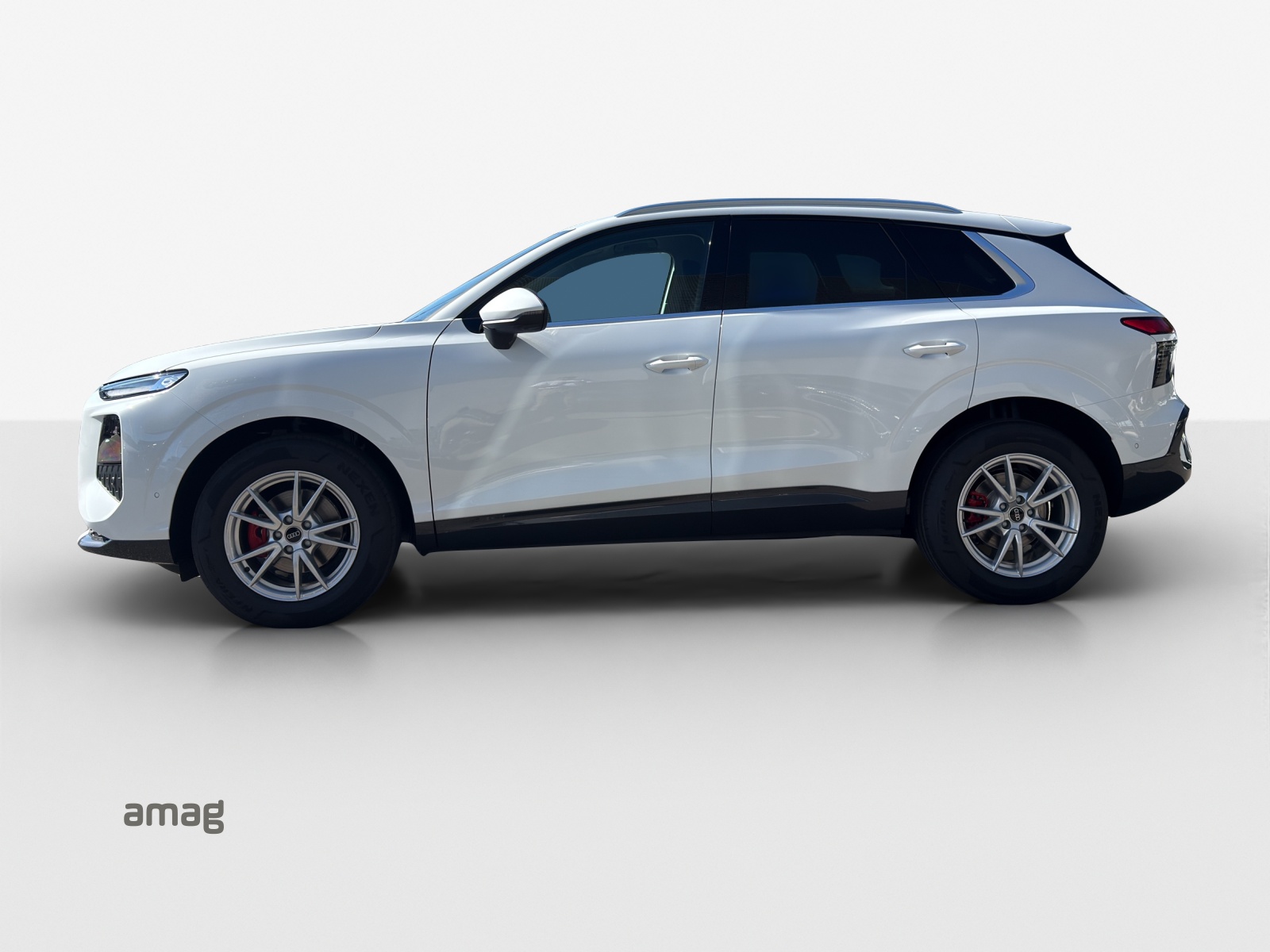 AUDI Q3 SUV 110 kW TFSI S tronic-image-1