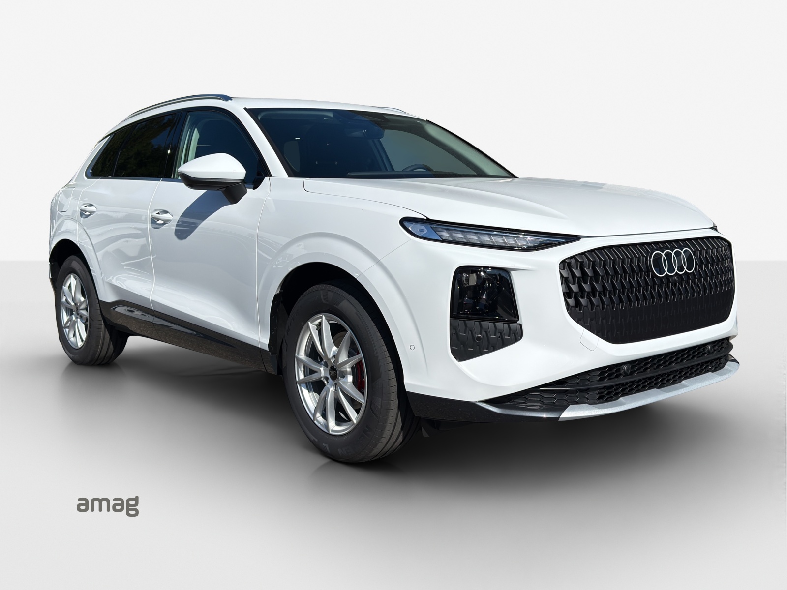 AUDI Q3 SUV 110 kW TFSI S tronic-image-5