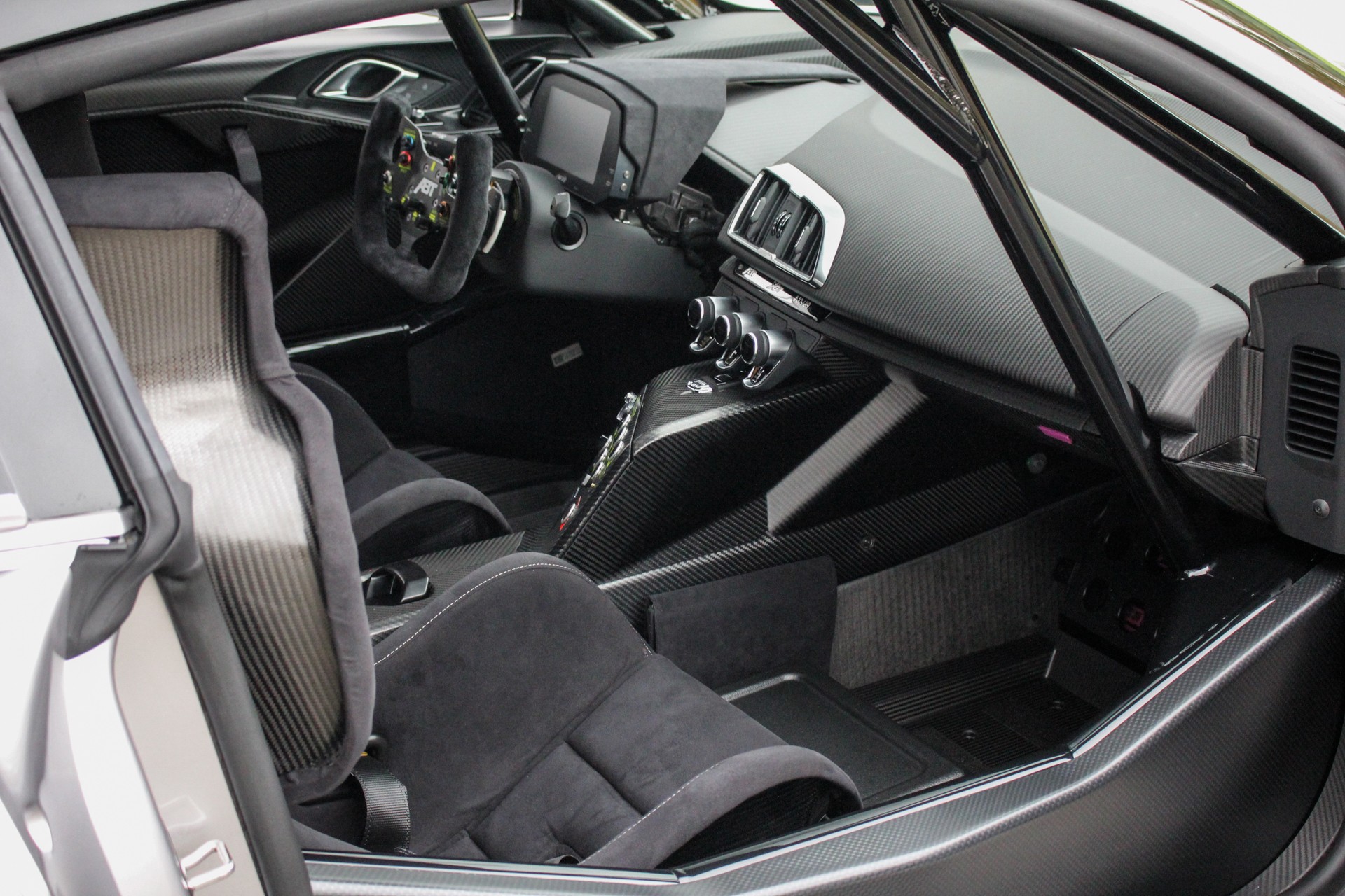 AUDI ABT XGT-image-19