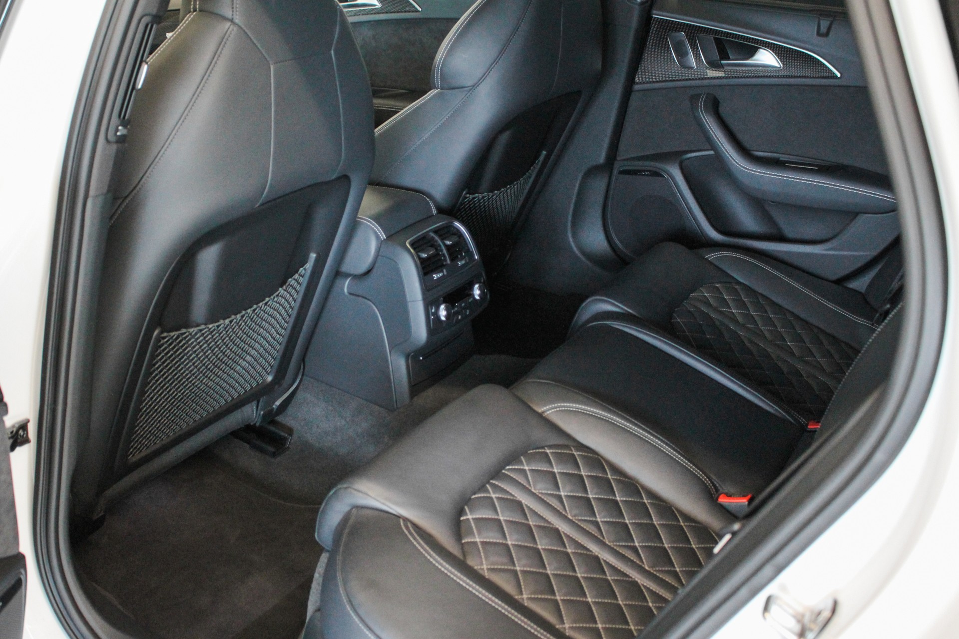 AUDI S6 Avant 4.0 TFSI V8 quattro S-tronic-image-14