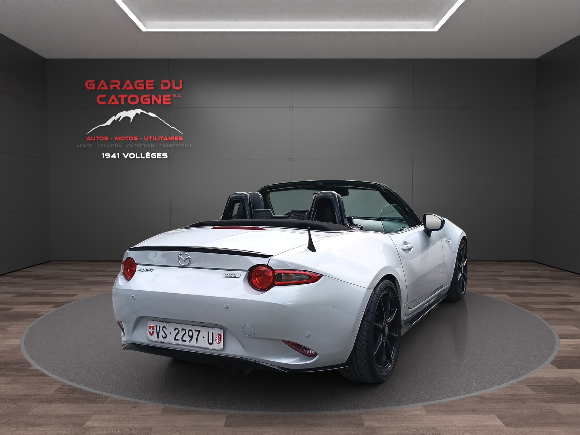 MAZDA MX-5 SKYACTIV-G 160 Ambition-showroom-element-3