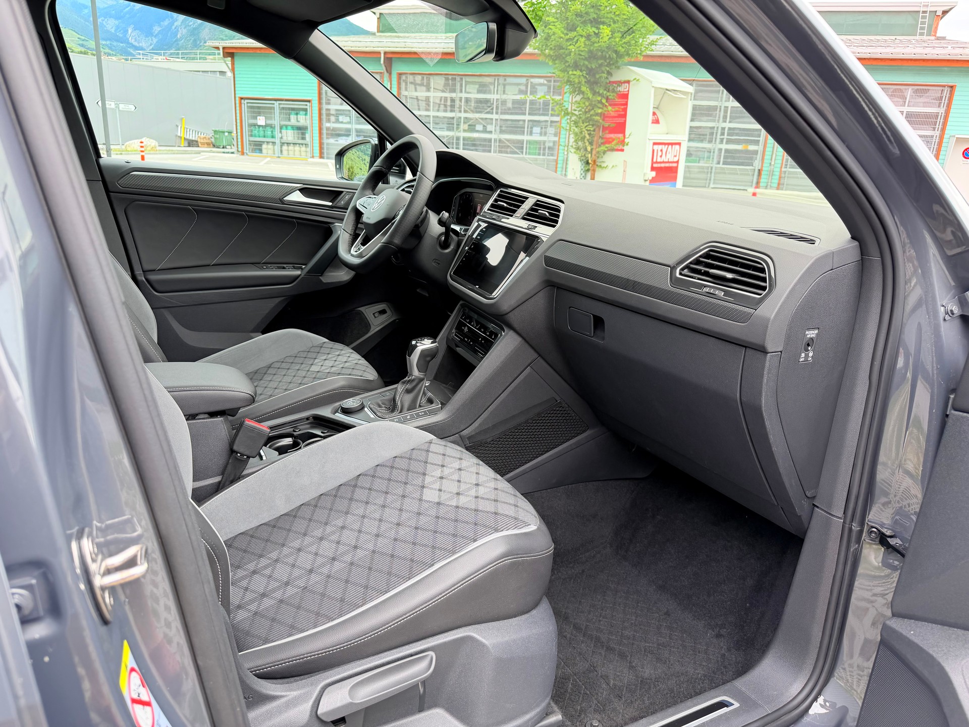 VW 2.0 TSI R-Line DSG-image-13
