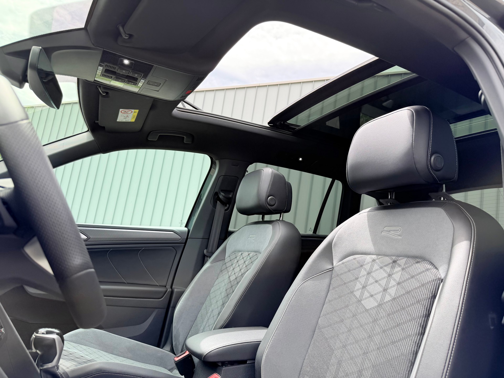 VW 2.0 TSI R-Line DSG-image-15