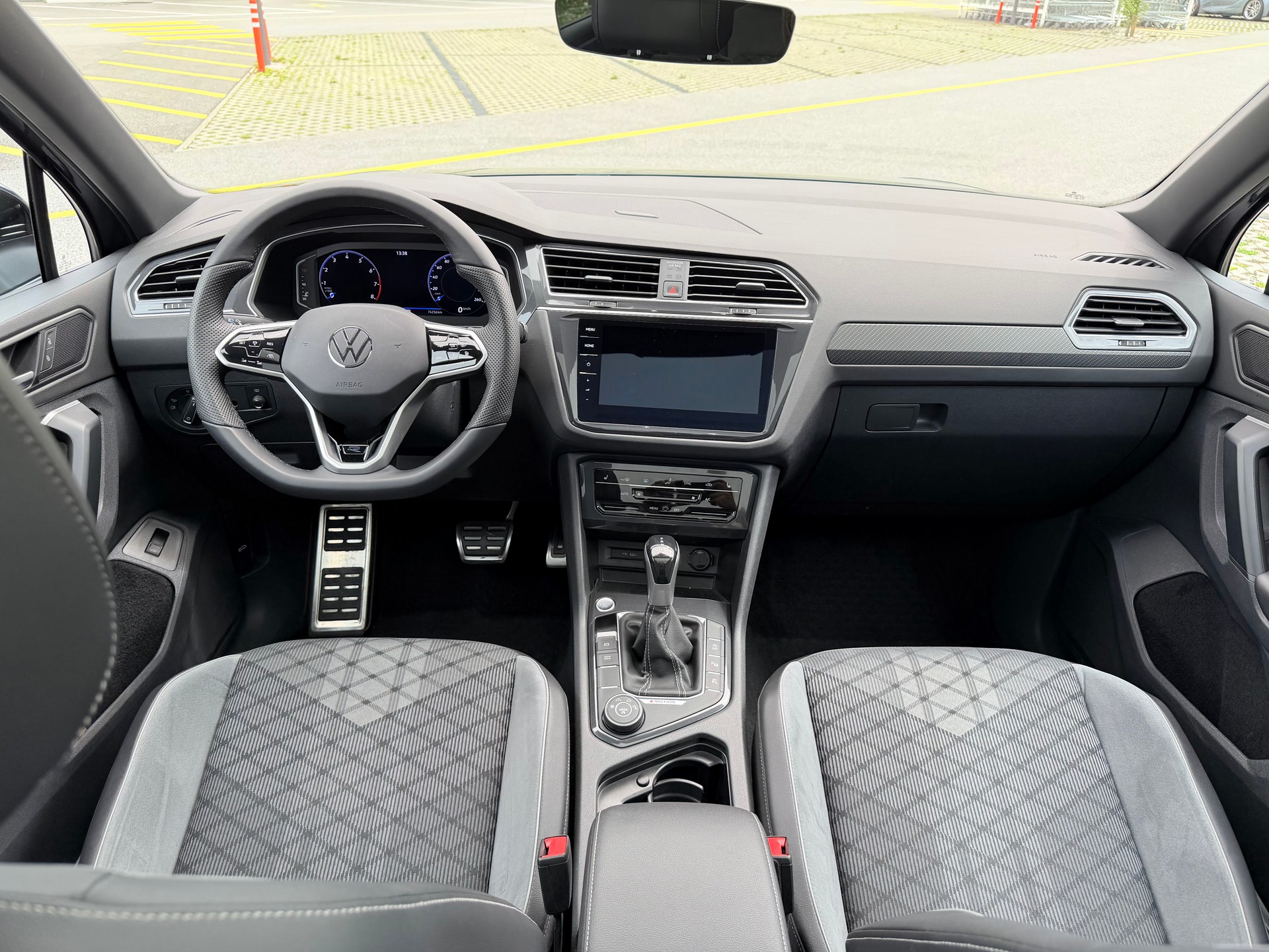 VW 2.0 TSI R-Line DSG-image-14