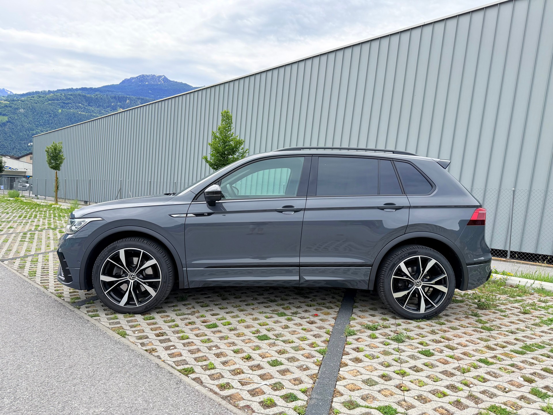 VW 2.0 TSI R-Line DSG-image-1