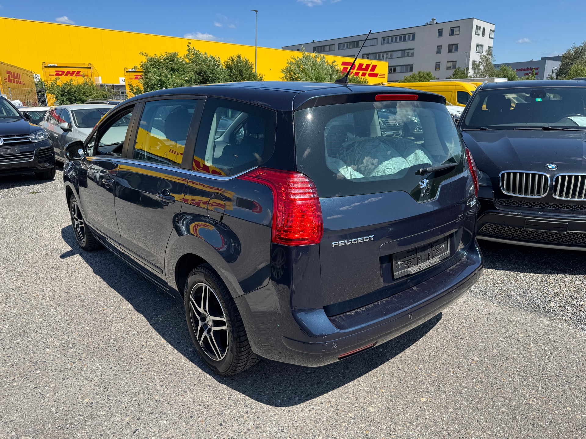 PEUGEOT 5008 1.6 16V T Sport-image-5