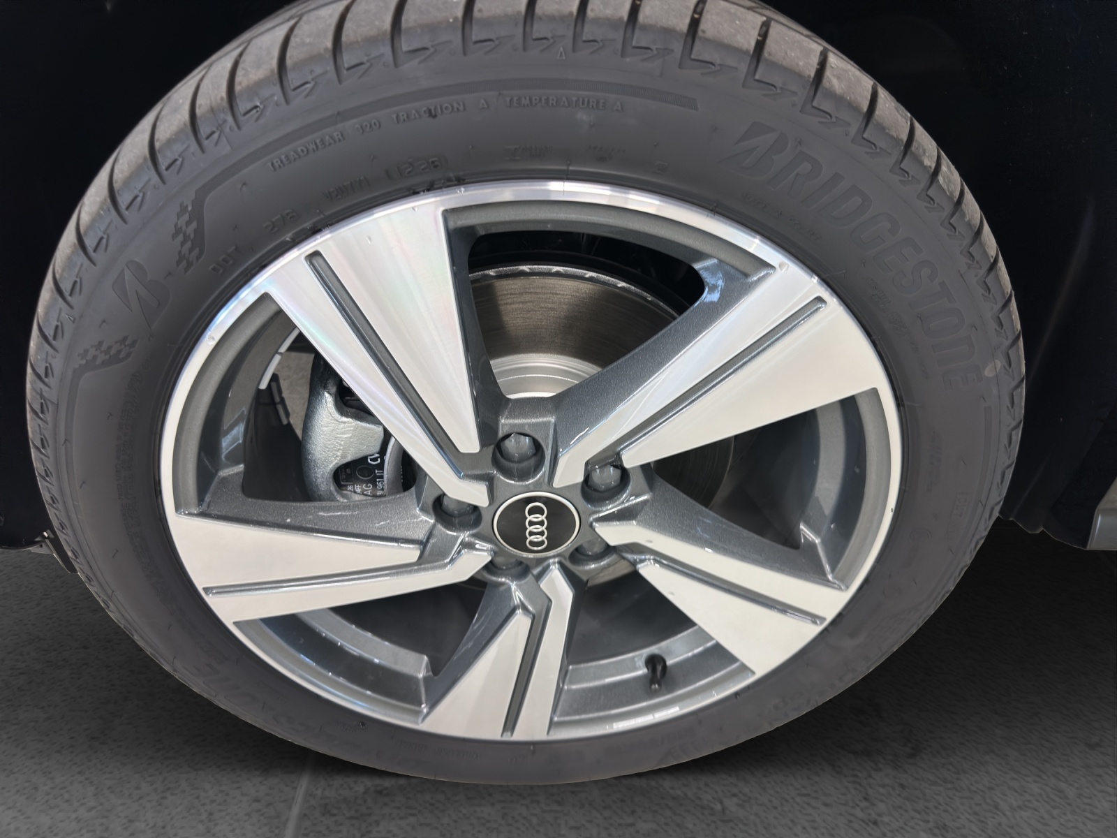 AUDI Q2 40 TFSI Attraction quattro S-tronic-image-8