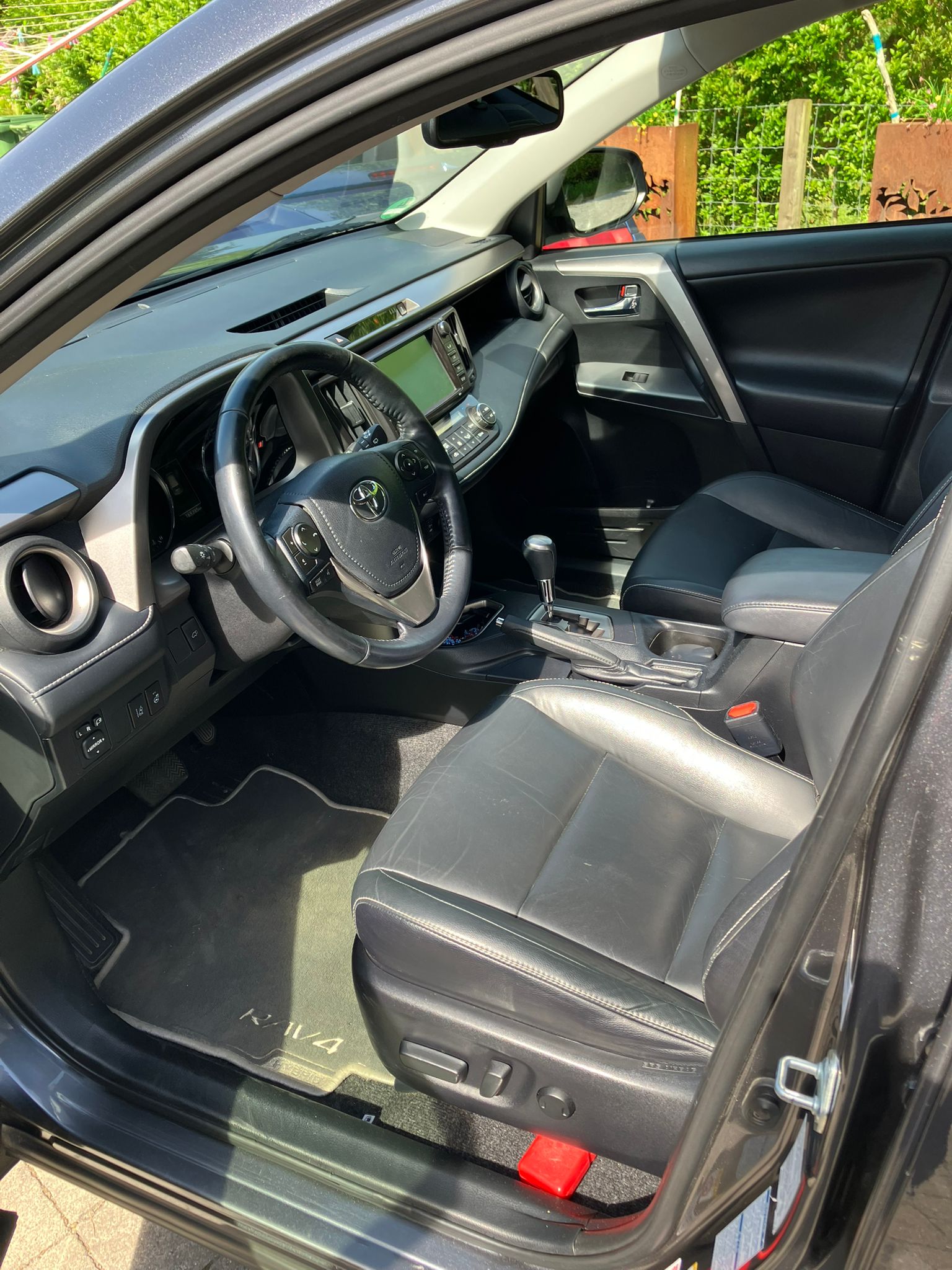 TOYOTA Rav-4 HSD Premium-image-2