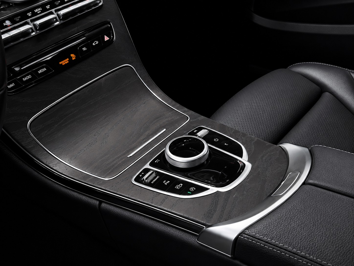 MERCEDES-BENZ C 200 AMG Line 4matic Kombi CH FAHRZEUG-image-14