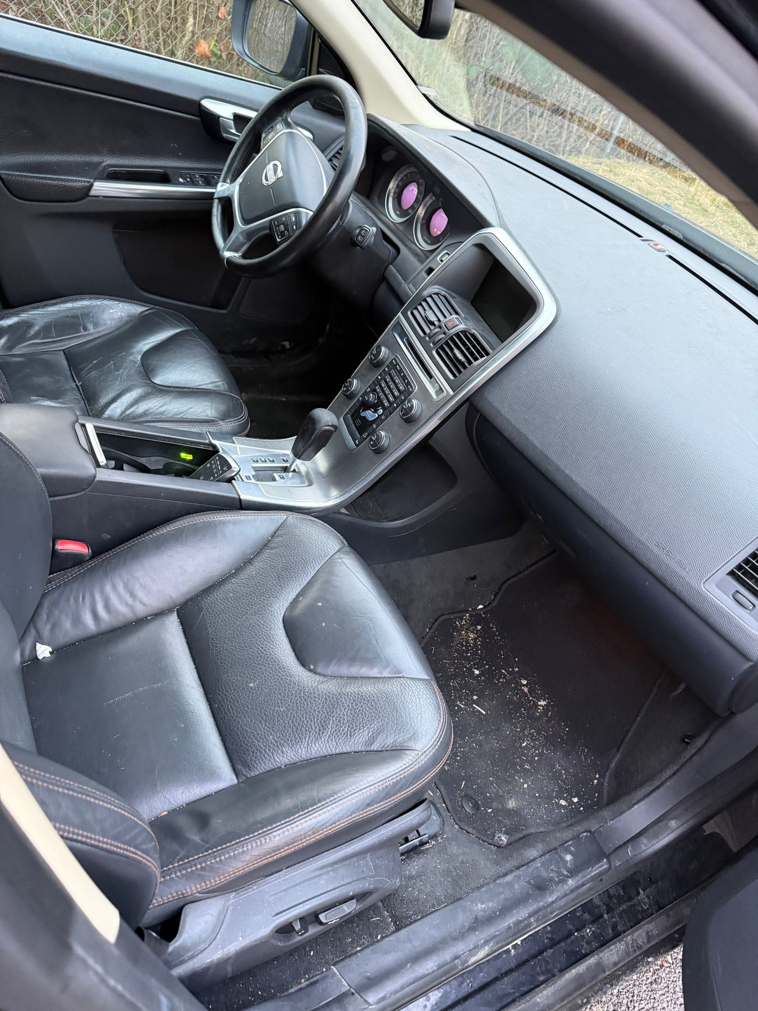 VOLVO XC60 D5 AWD Summum Geartronic-image-8