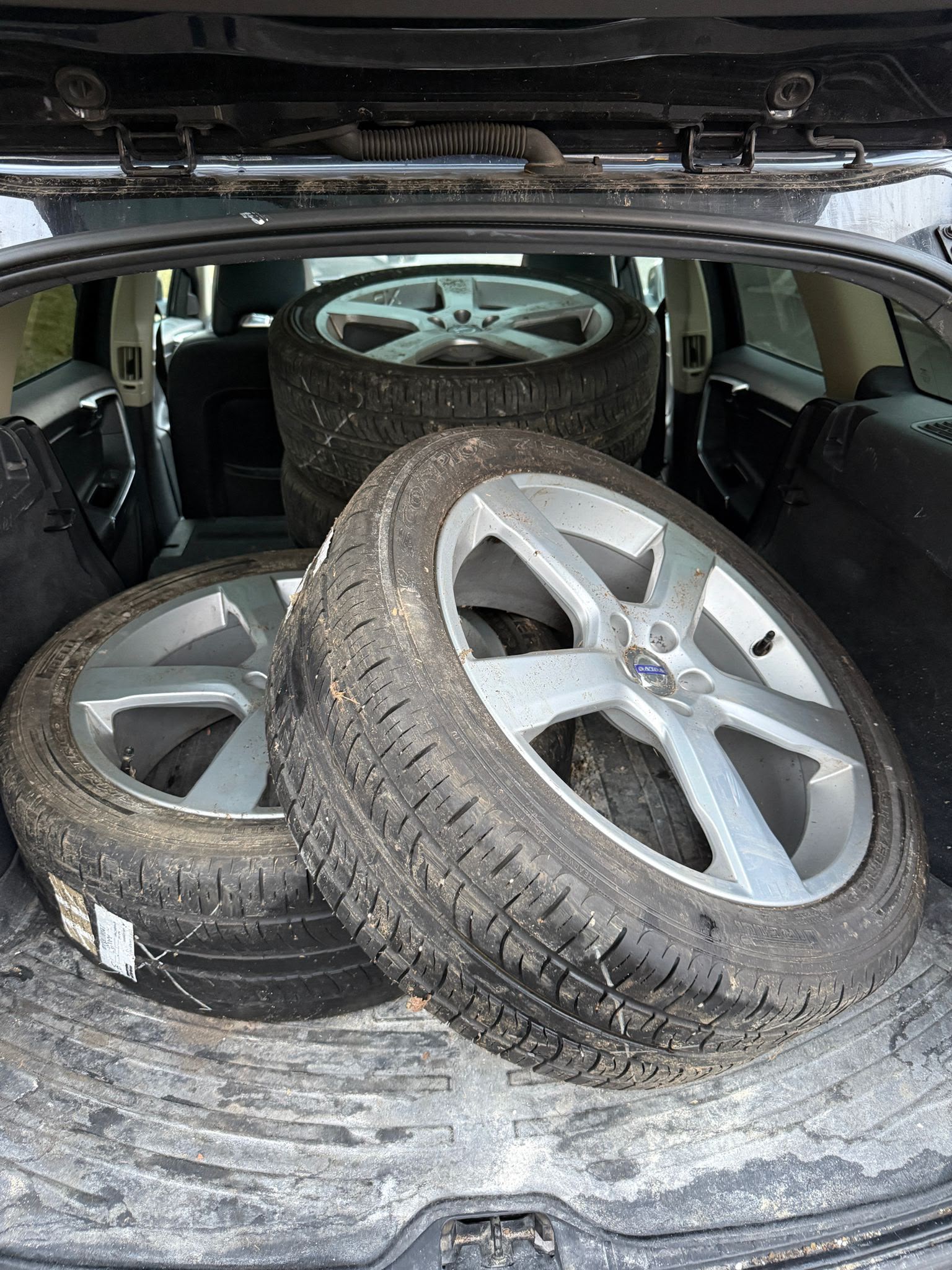 VOLVO XC60 D5 AWD Summum Geartronic-image-9