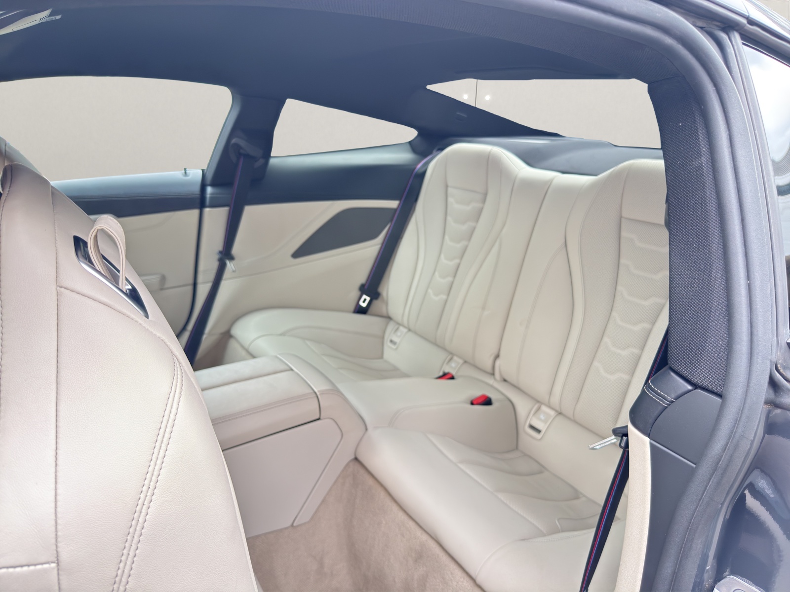 BMW M850i xDrive Steptronic-image-12