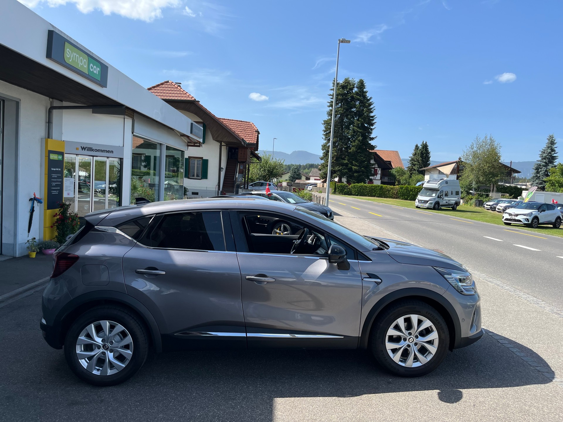 RENAULT Captur 1.3 TCe Techno EDC-image-3