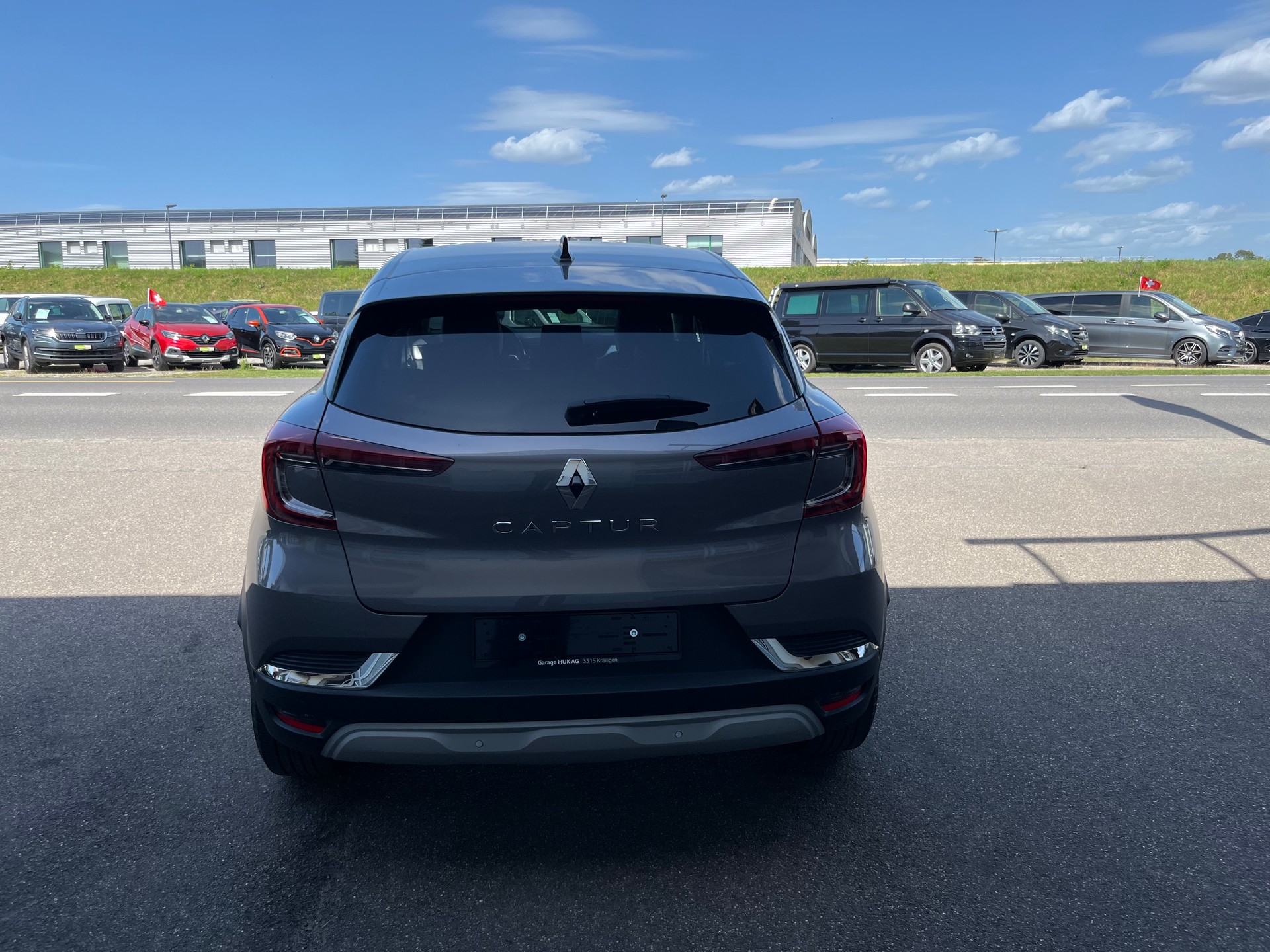 RENAULT Captur 1.3 TCe Techno EDC-image-2