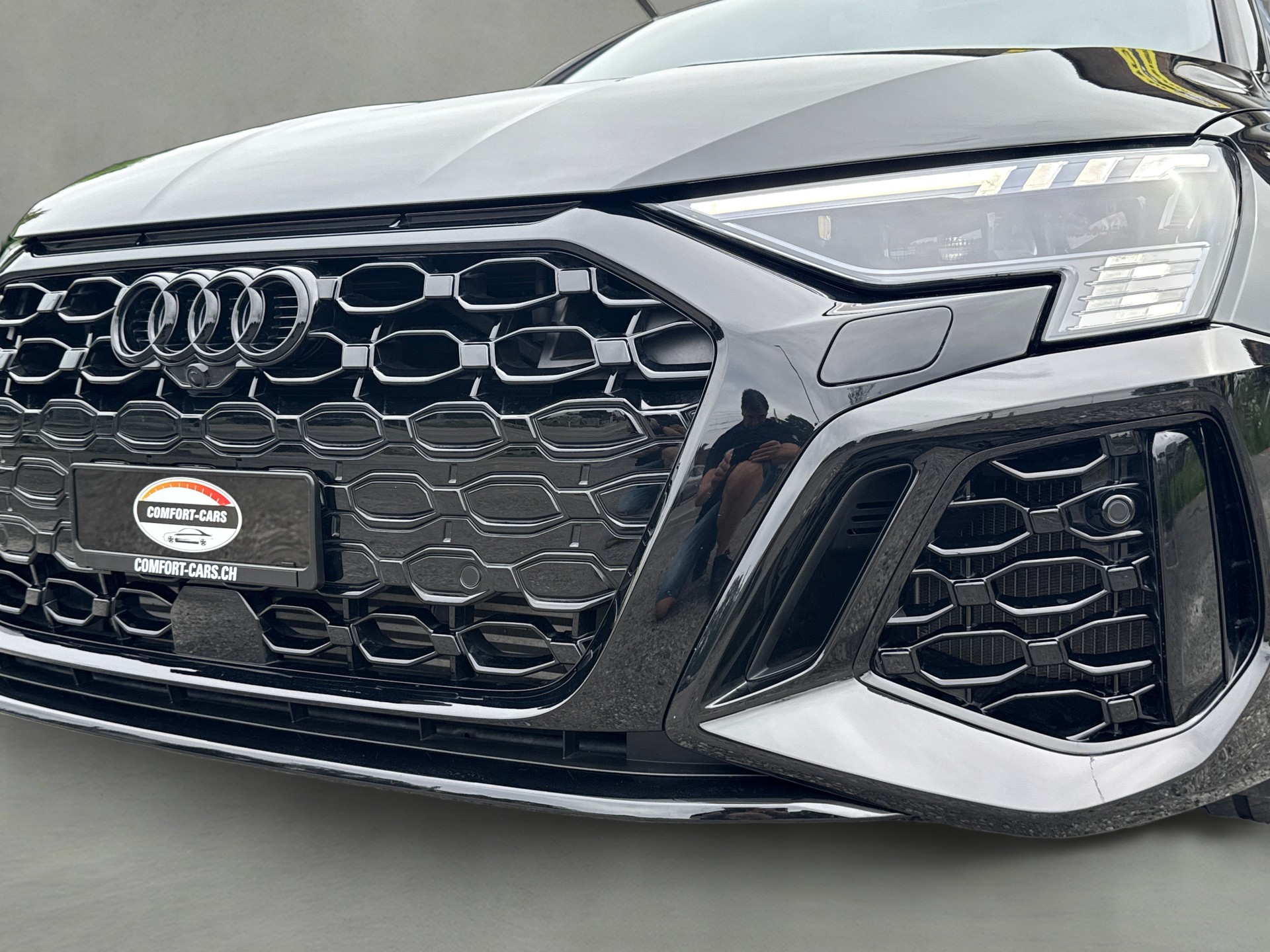 AUDI RS3 Sportback 2.5 TSI quattro S-tronic Audi Swiss Service Package+-image-13