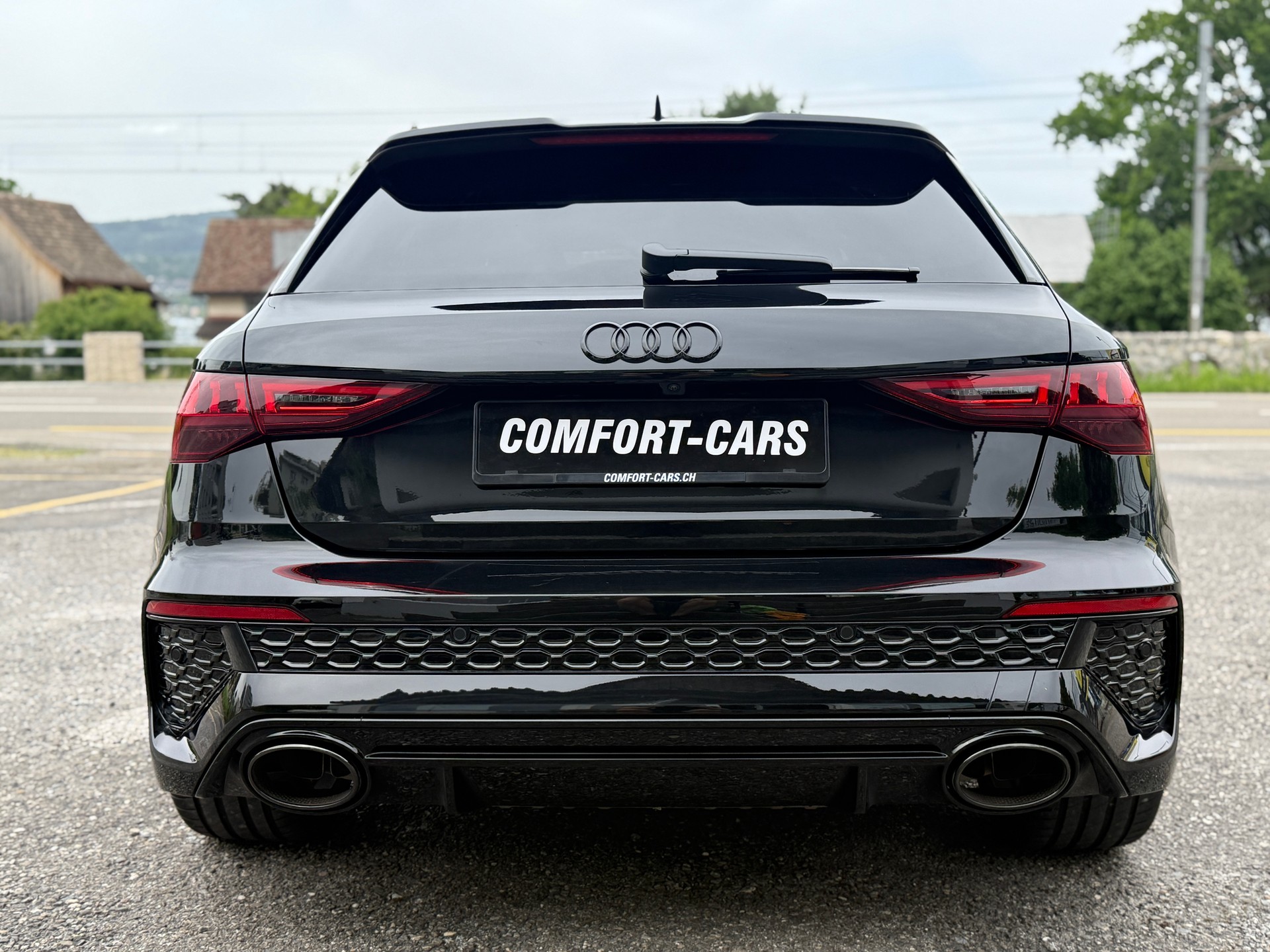 AUDI RS3 Sportback 2.5 TSI quattro S-tronic-image-5